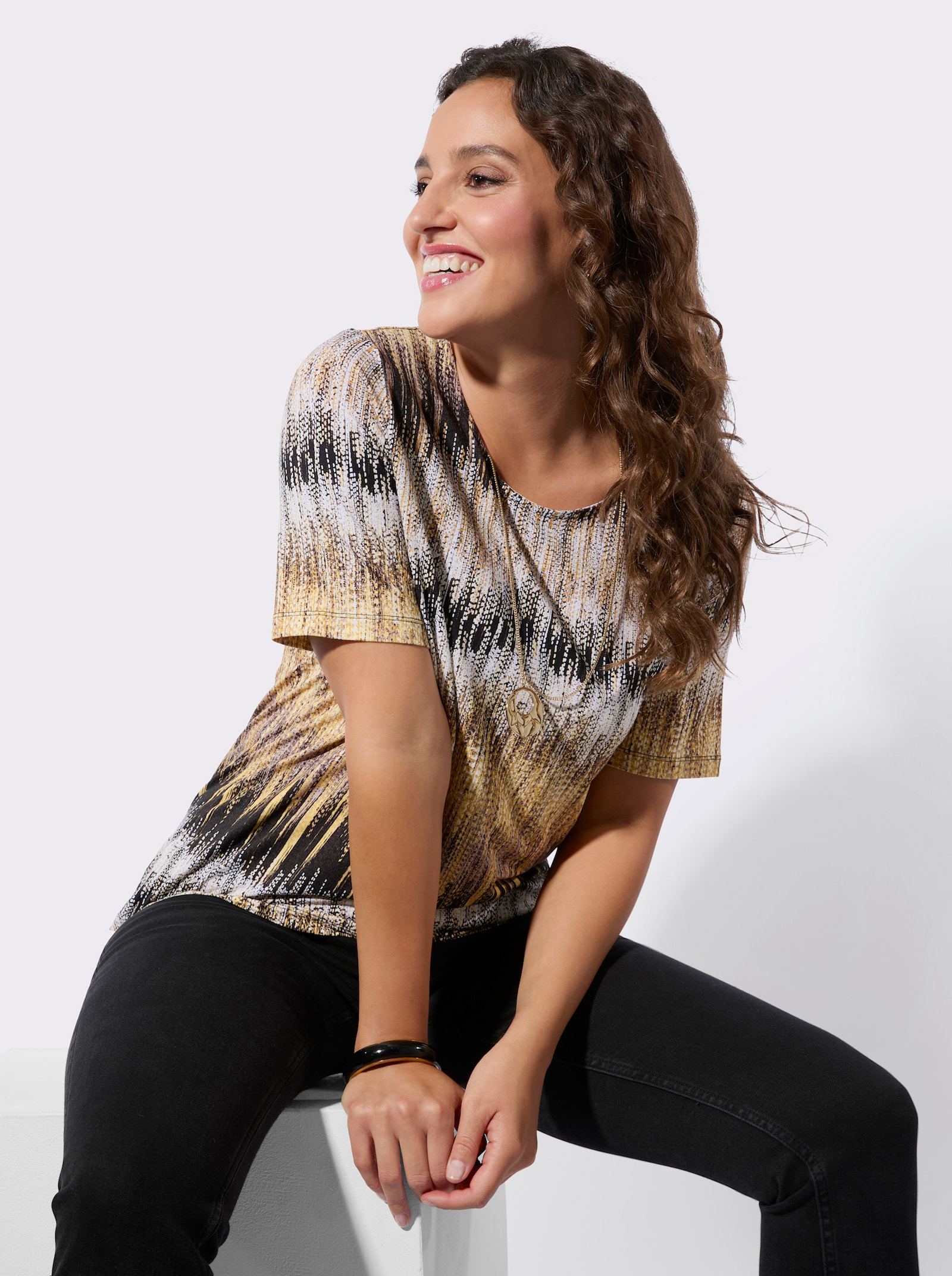 Kurzarmshirt mit hochwertiger Viskose, bedruckt - gelb-schoko-bedruckt