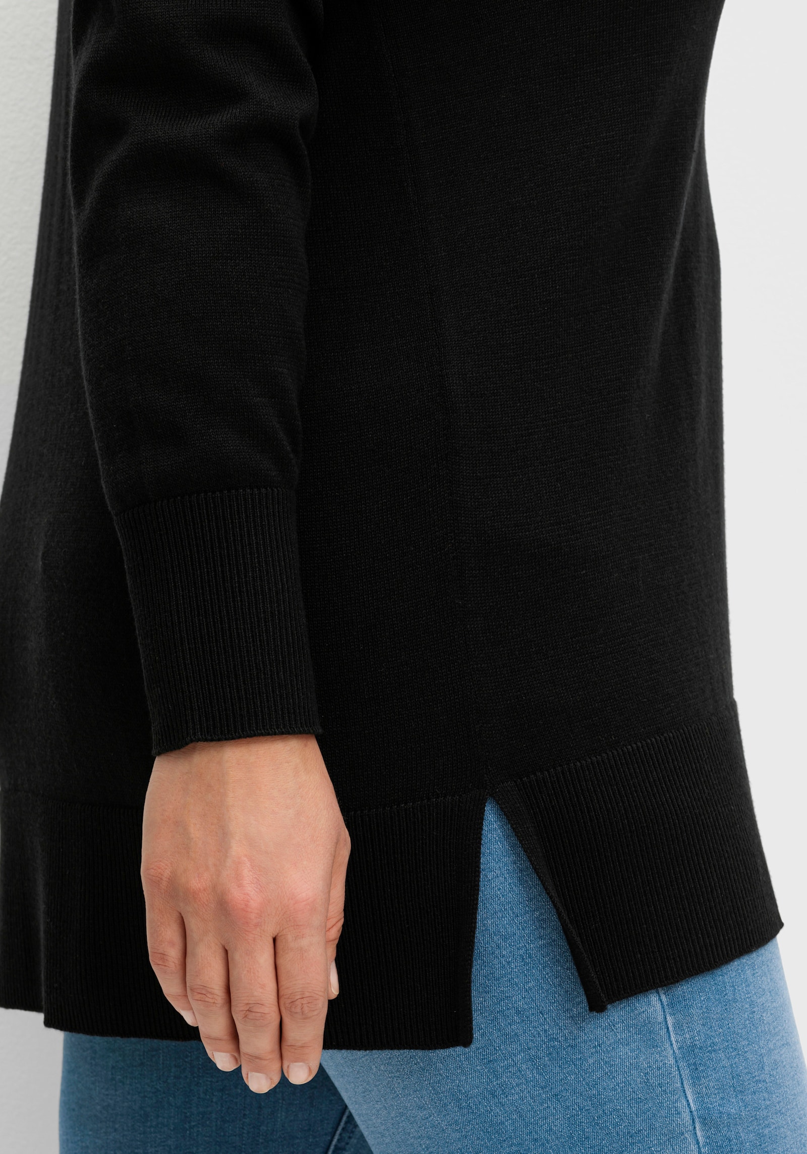 sheego Strickpullover mit V-Ausschnitt - schwarz