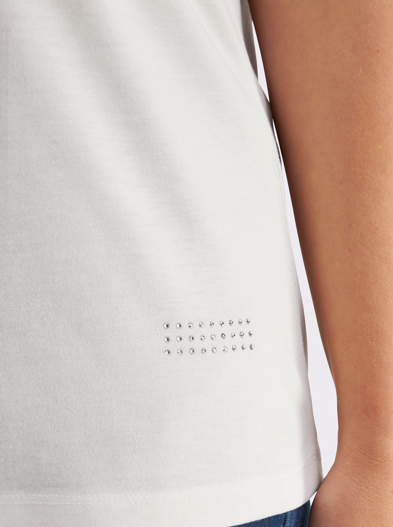 sheego Shirt met V-hals en strass-detail - wit
