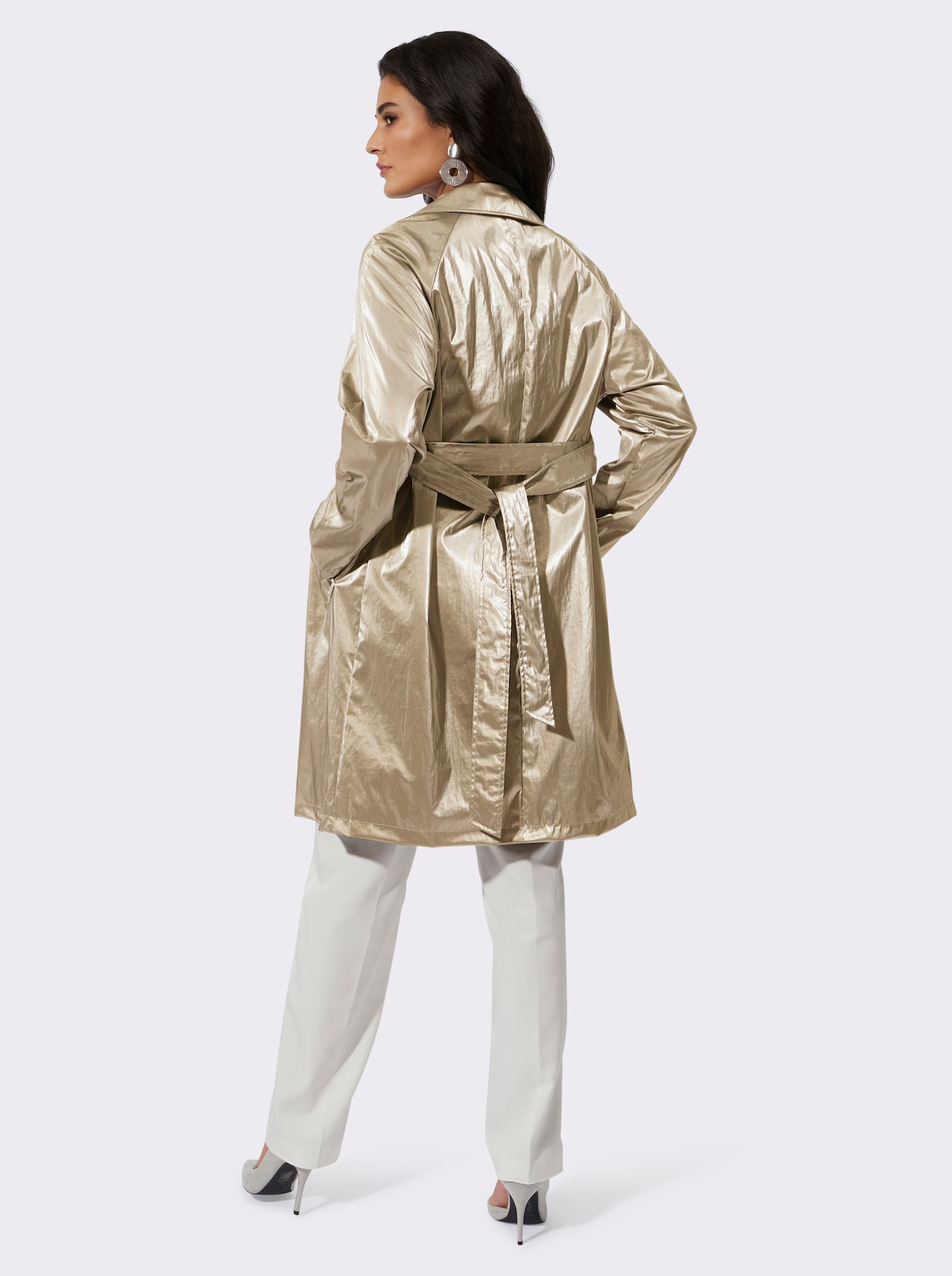 Korte mantel met glanzende coating - goudkleur