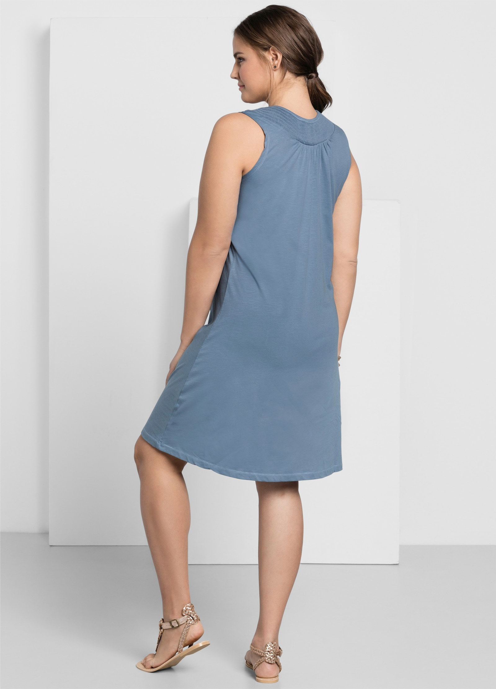 sheego Jerseyjurk in wijde A-lijn, mouwloos - bleu