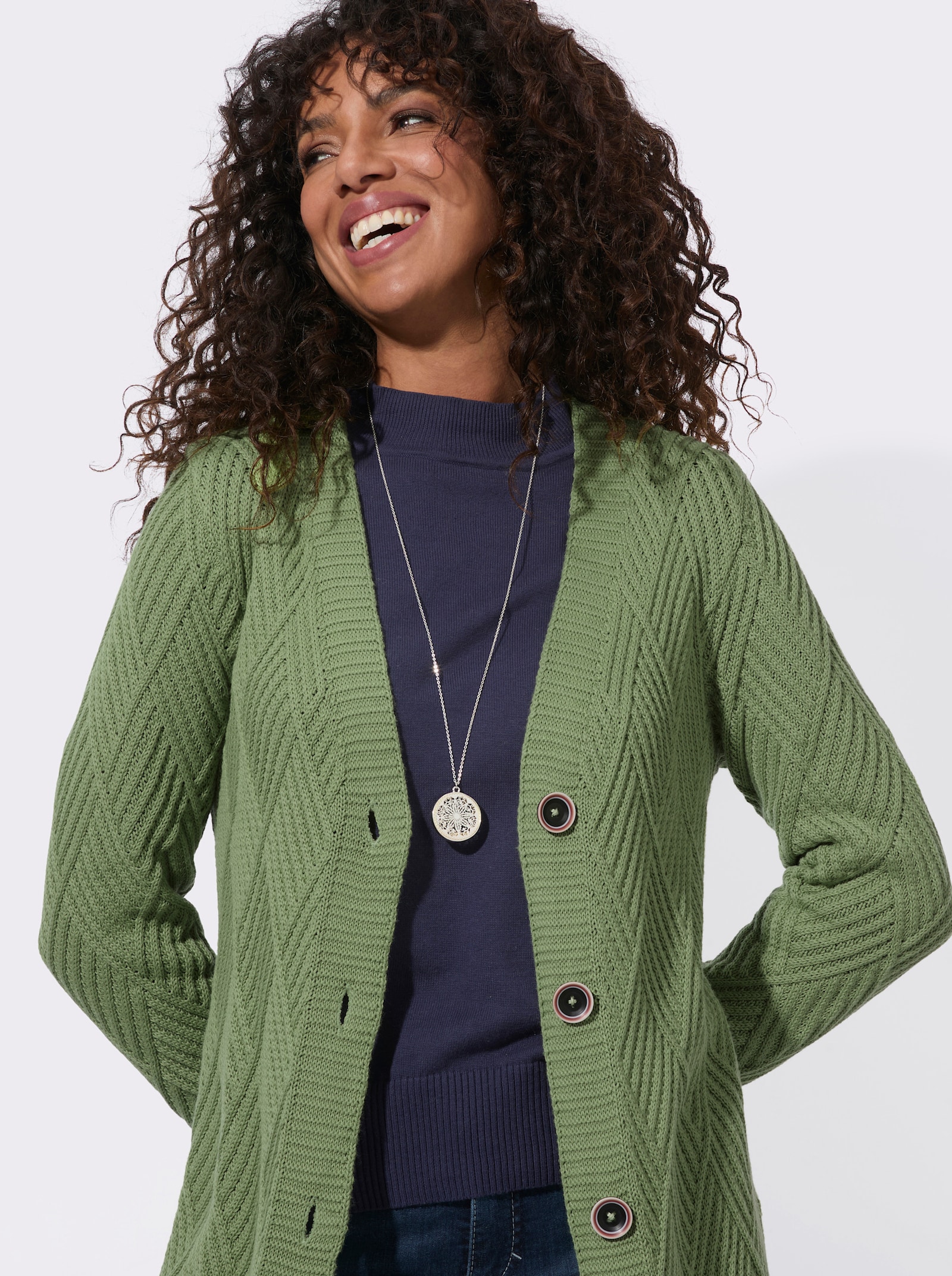 Longstrickjacke mit Knöpfen in Hornoptik - eucalyptus