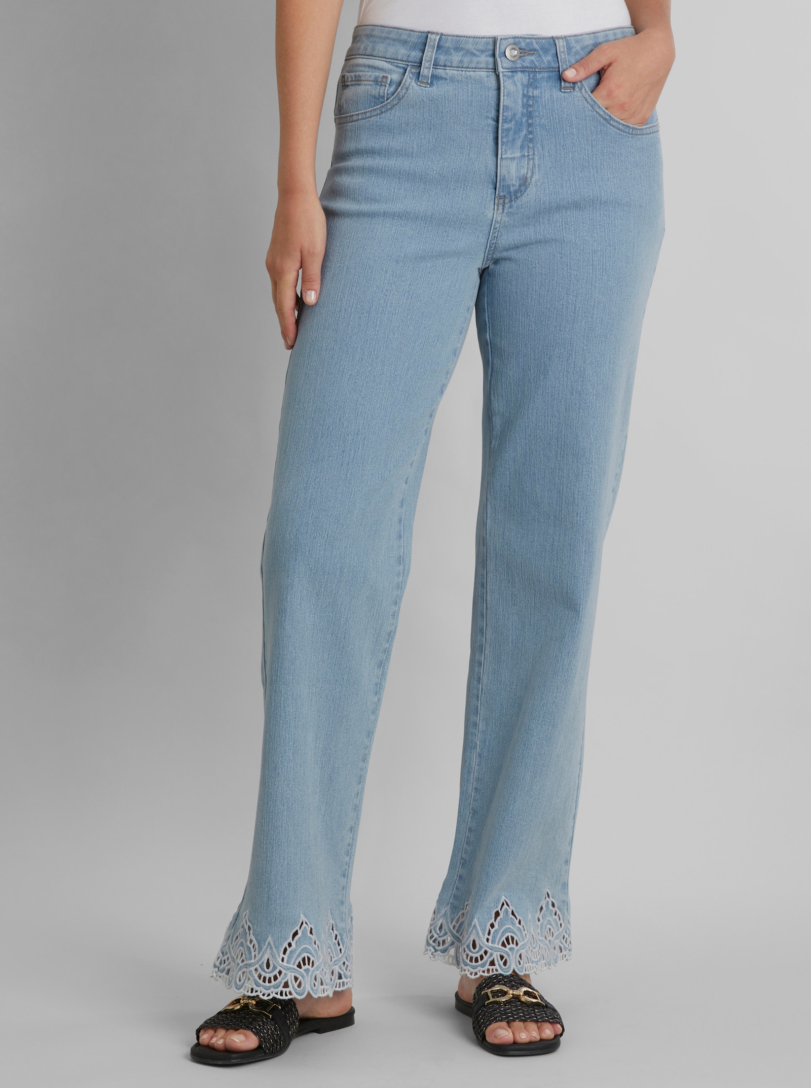 heine Jeans mit Stickerei - blue-bleached