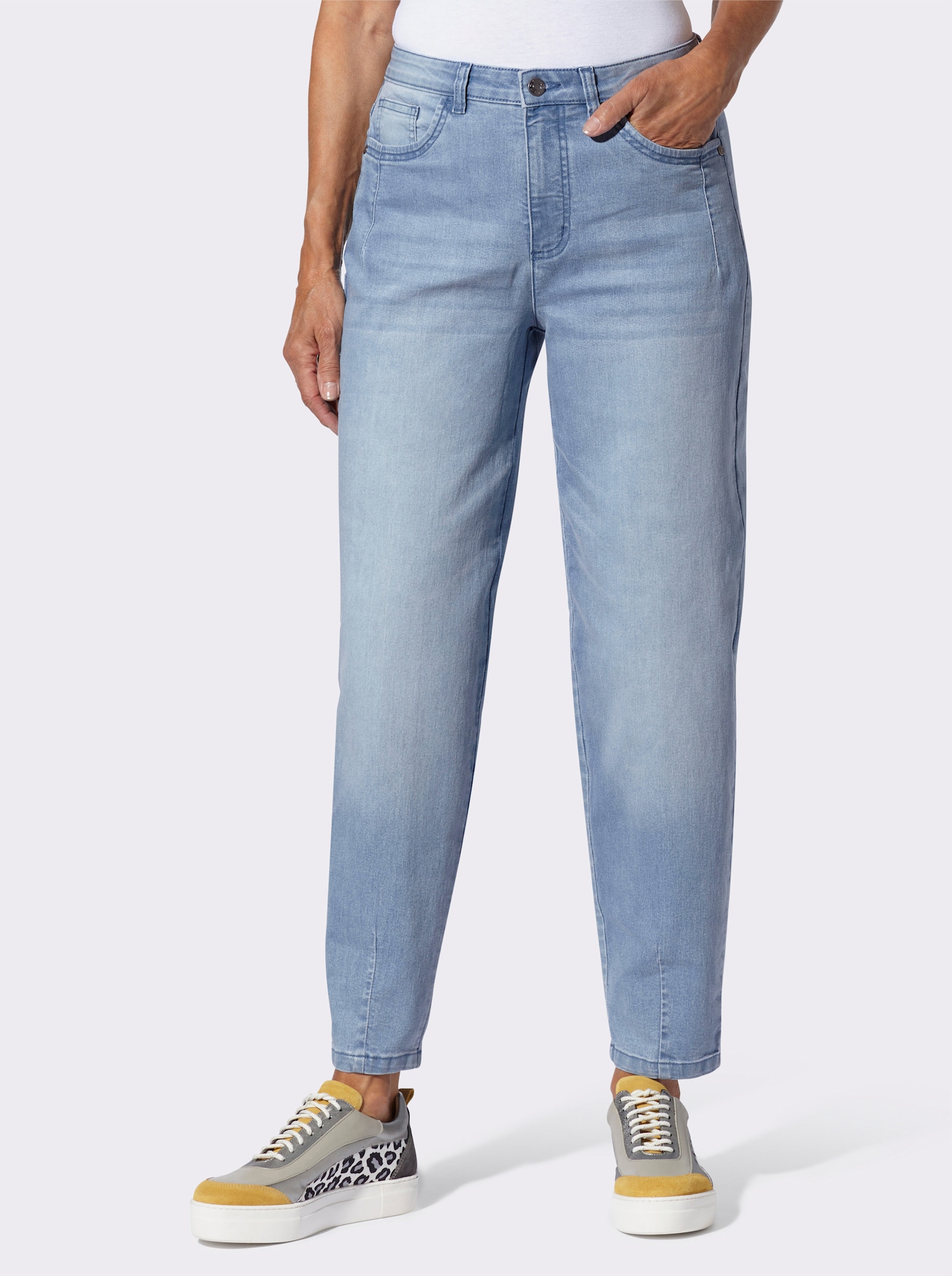 Jeans im Mom-Schnitt - blue-bleached