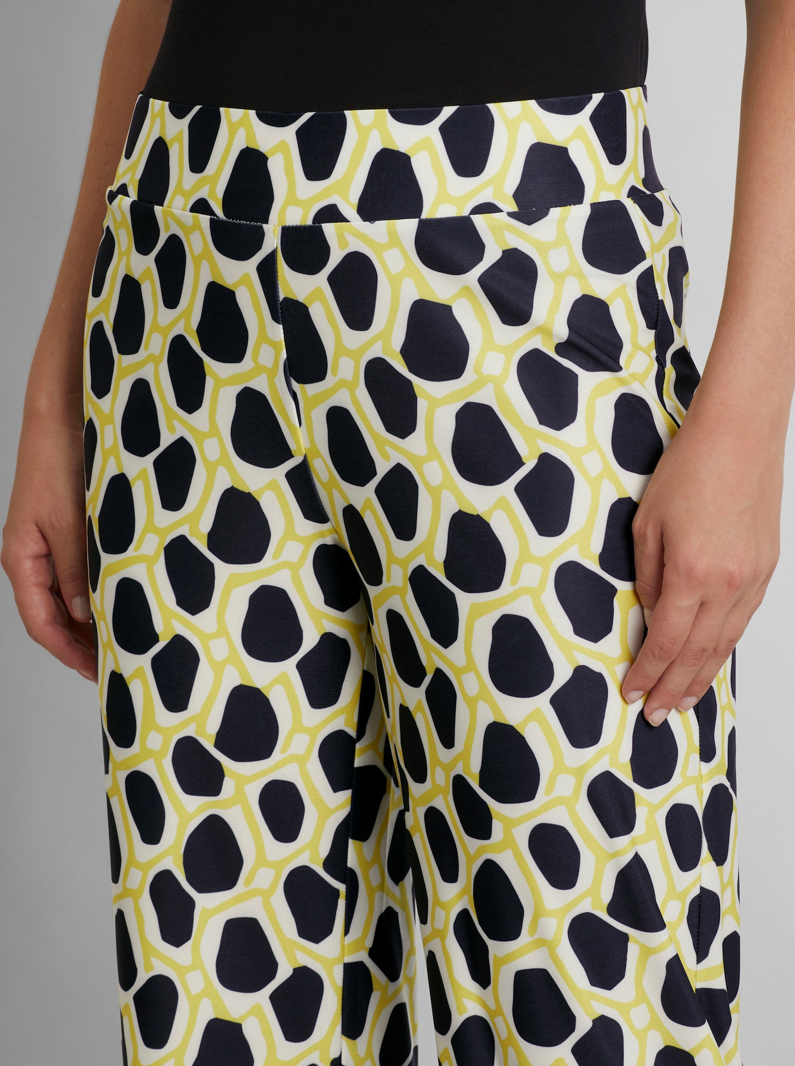 heine Jerseyhose mit Druck-Dessin - ecru-marine-bedruckt