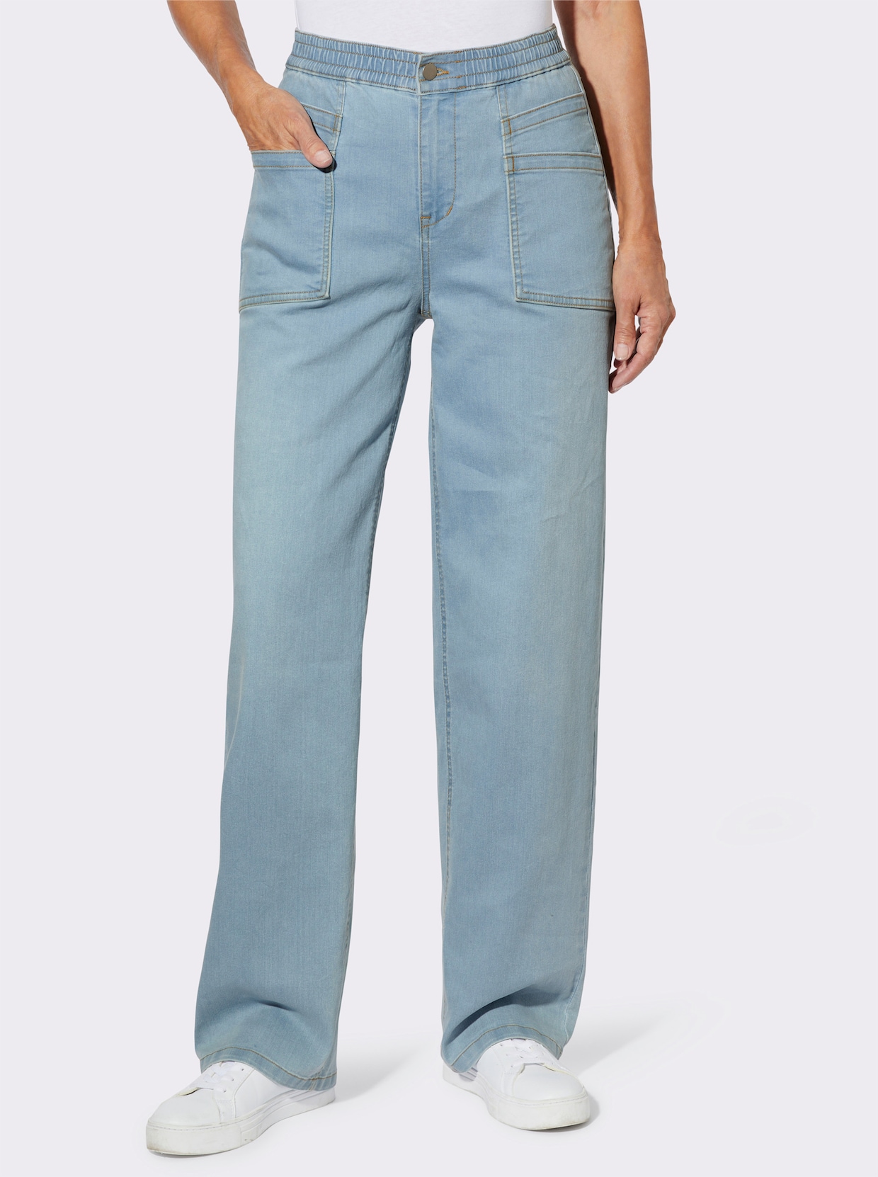 Jeans mit weit geschnittenen Beinen - blue-bleached