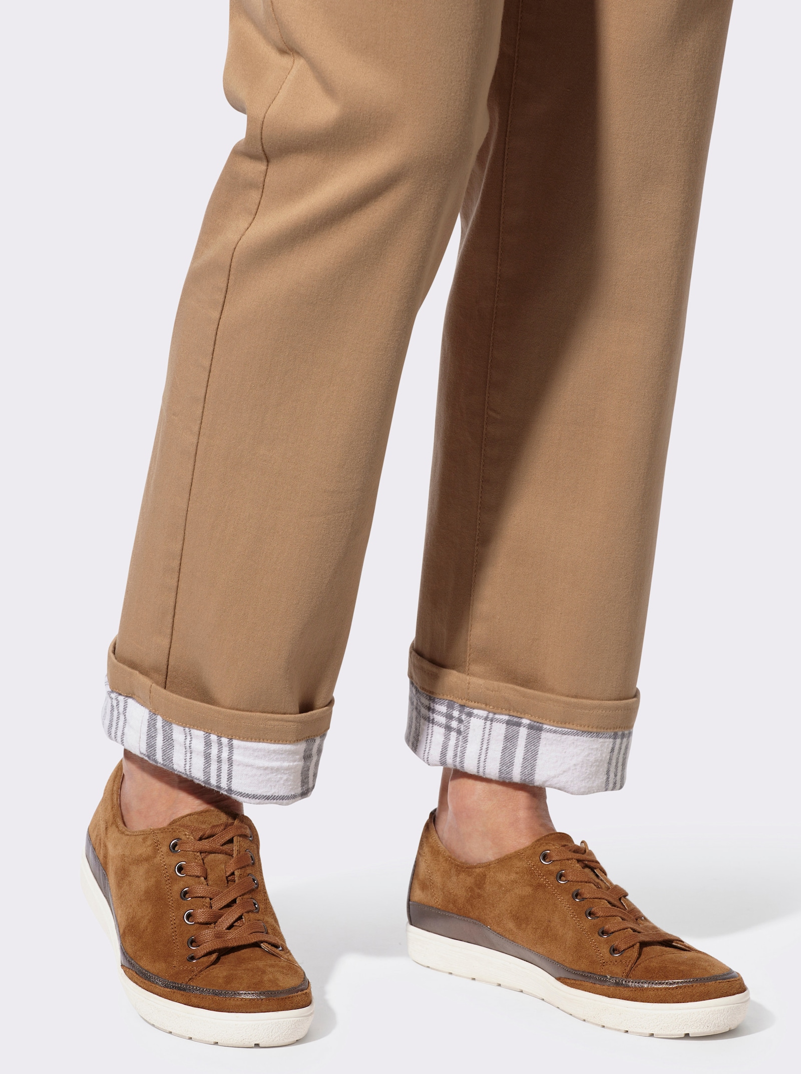 Jeans mit Metallplättchen-Deko - camel