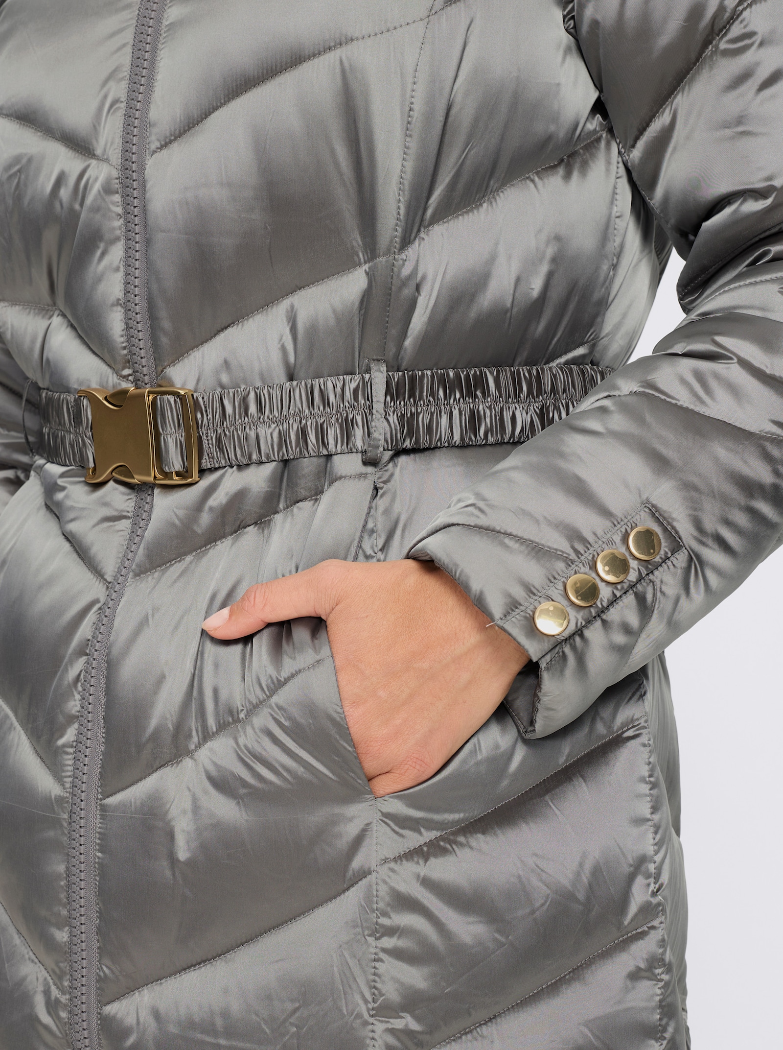 heine Wintermantel in schimmernder Qualität - grau