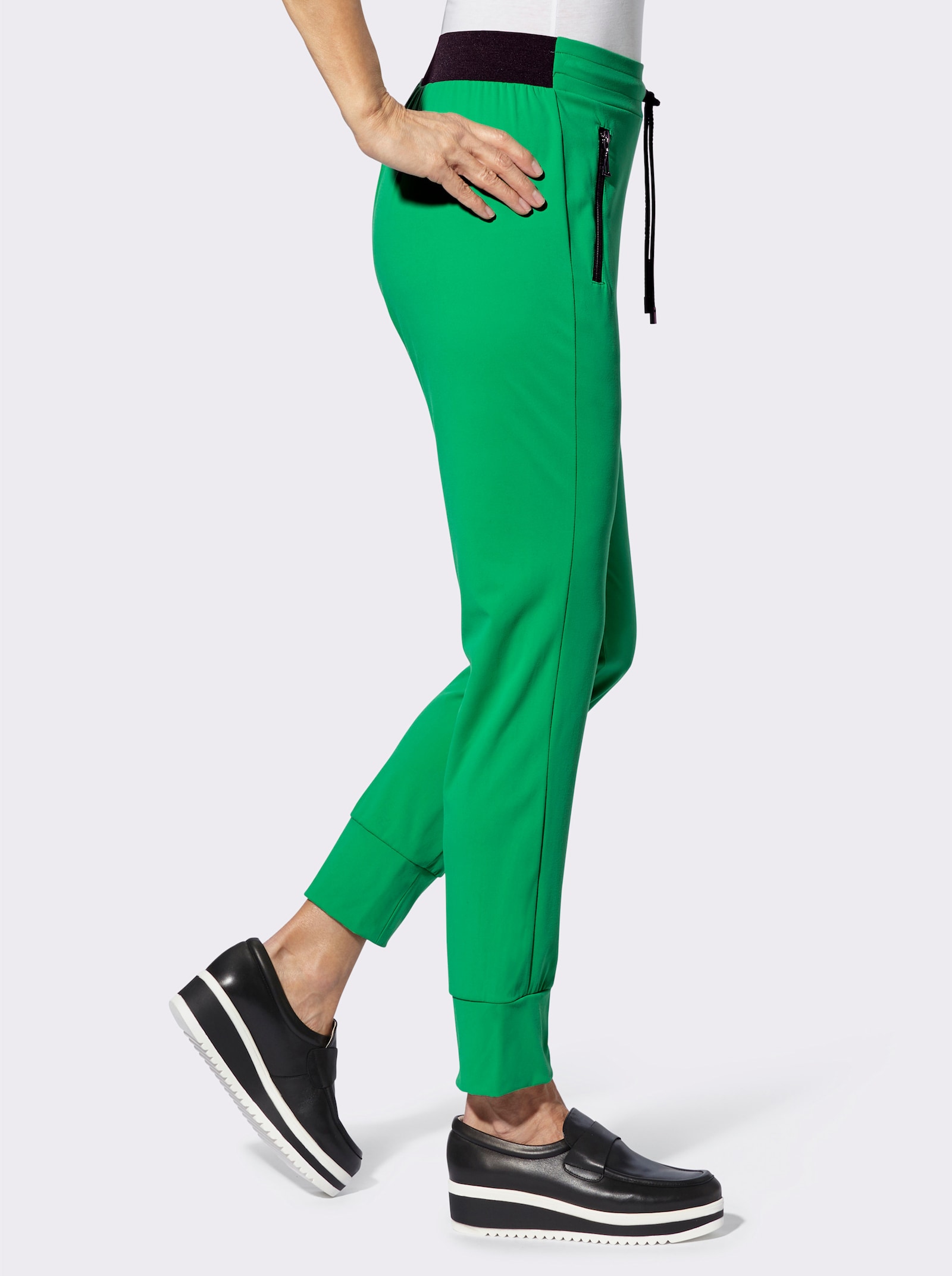 Jogg Pants mit Reissverschluss-Taschen - grasgrün