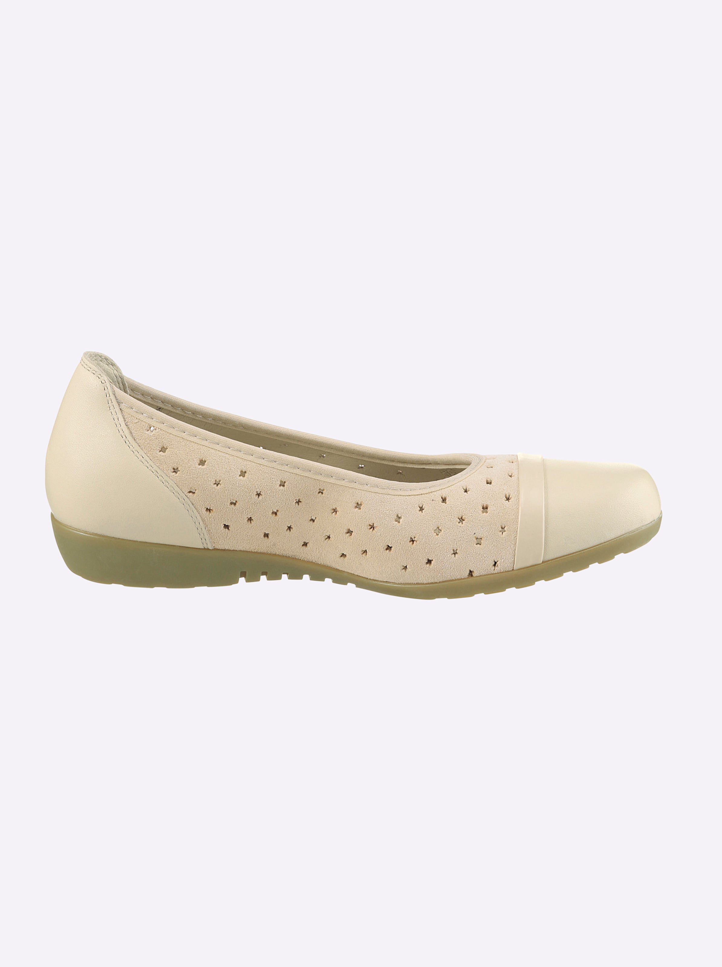 Thumbnail - Ballerina