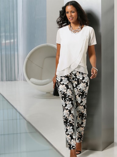 Blus i georgette i lager på lager - gräddvit