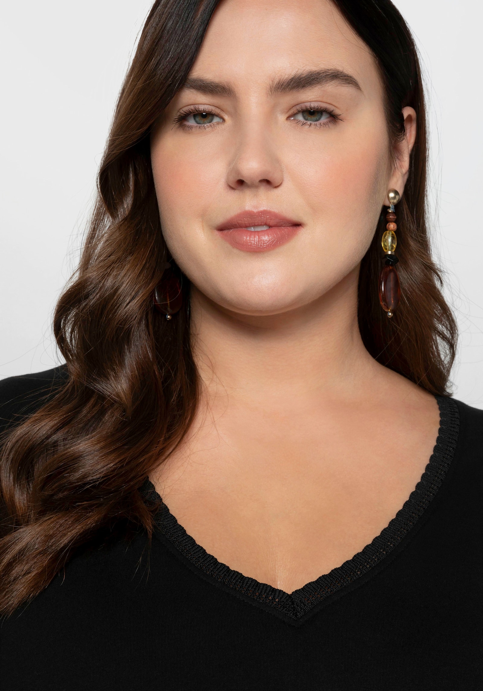 sheego T-shirt à manches 3/4, coupe légèrement évasée - noir