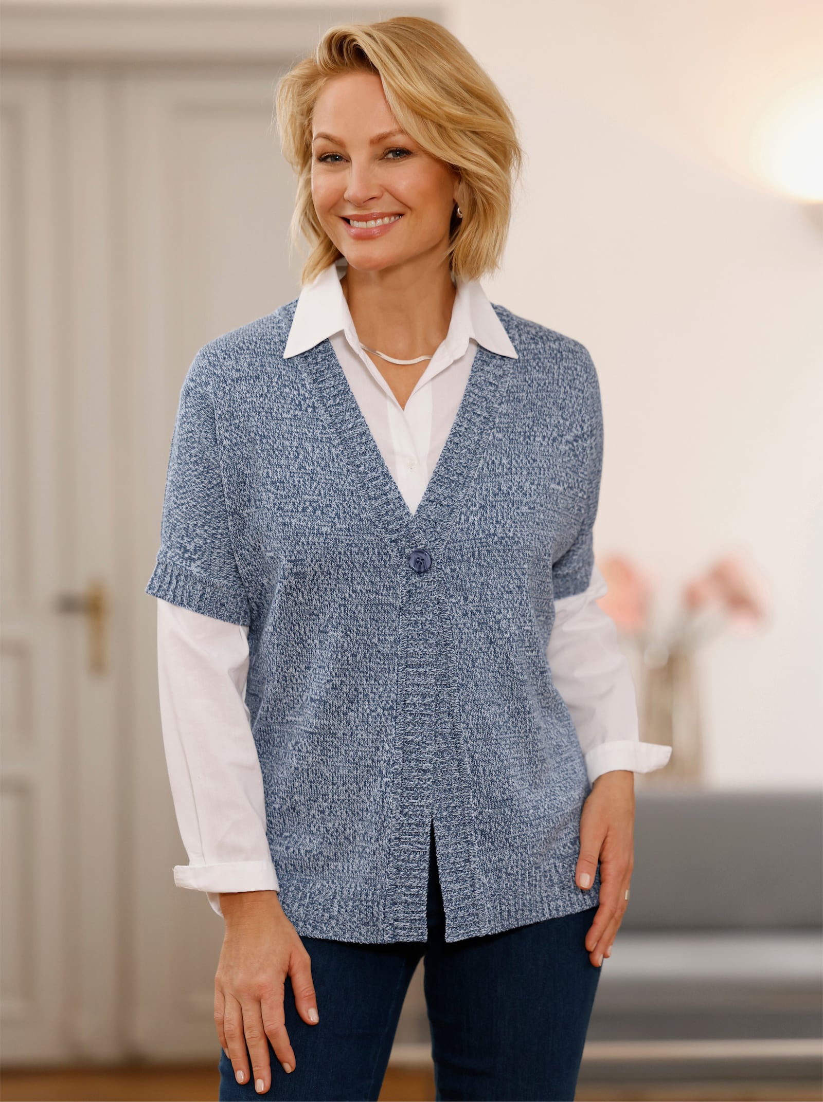 Strickweste in Melange-Optik - rauchblau-ecru-meliert