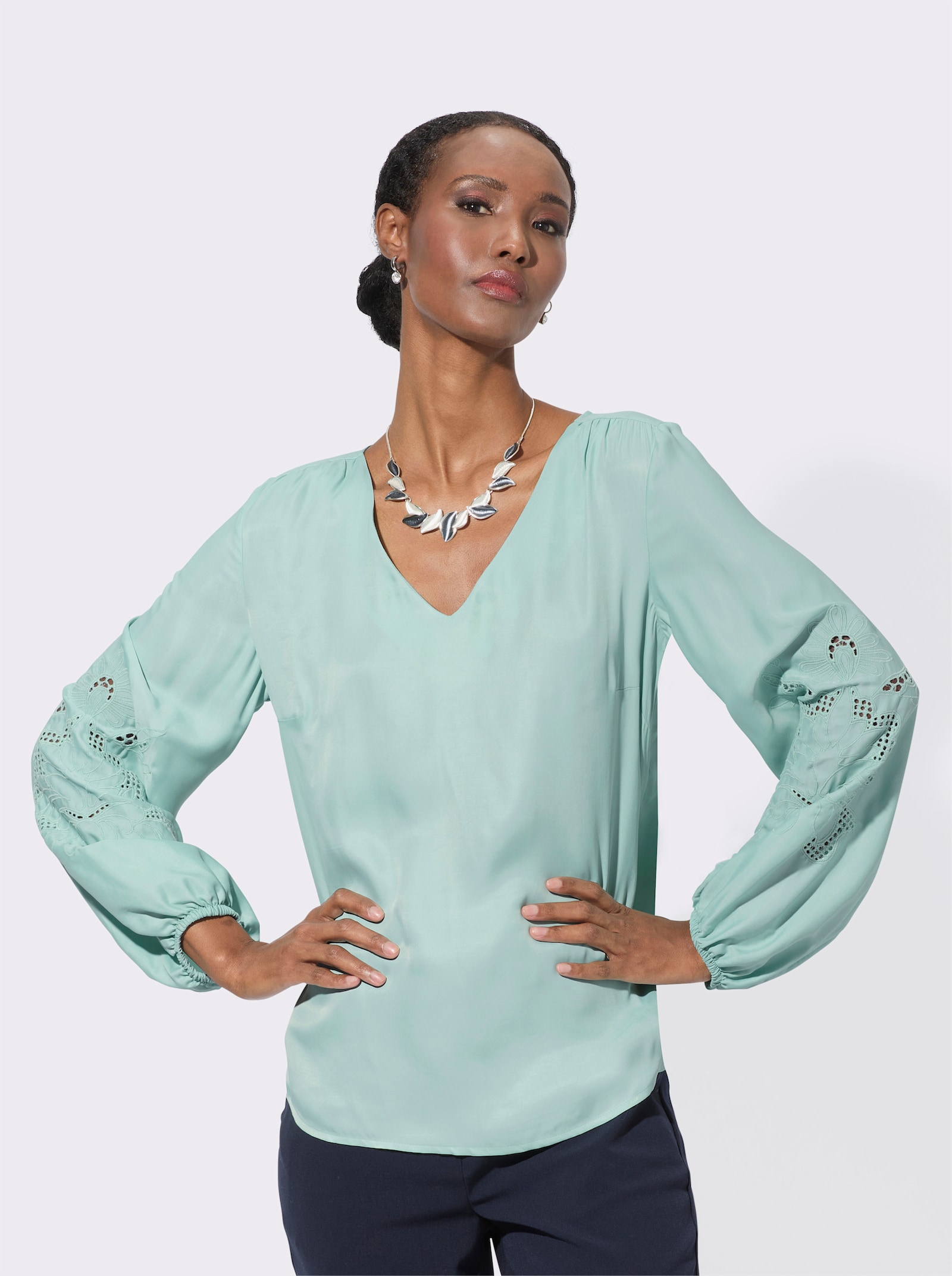 Comfortblouse met ajourwerk - kalkmint