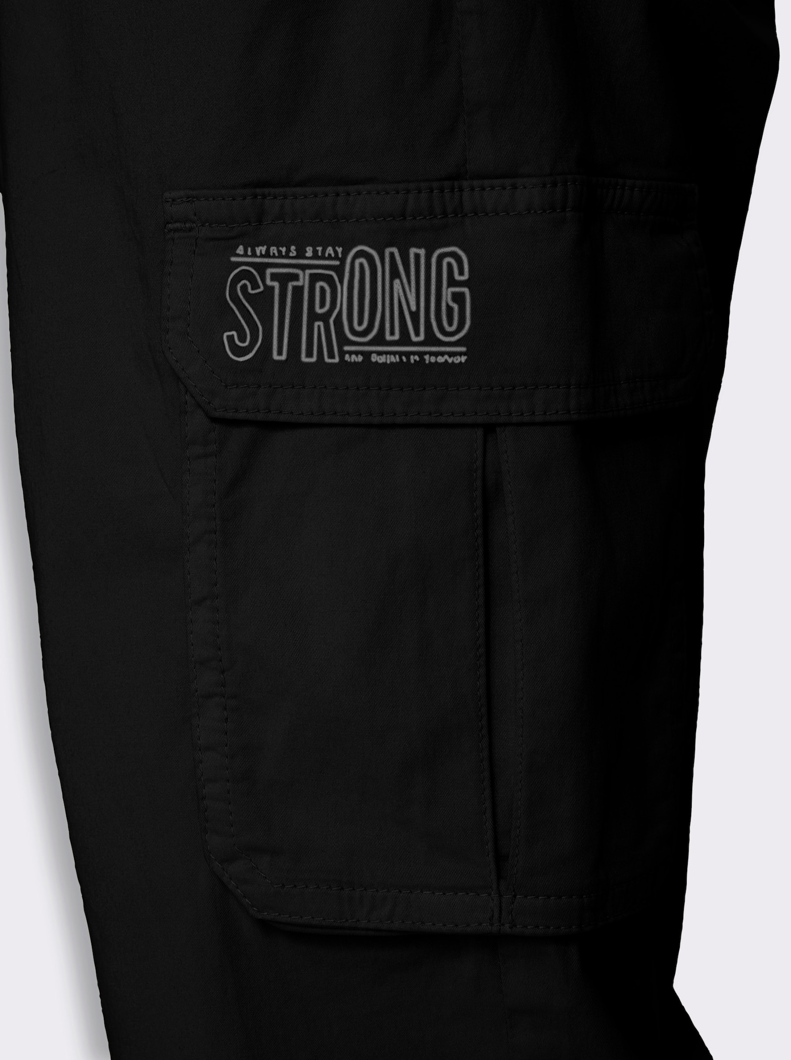 Bermudas in Twill-Qualität - schwarz