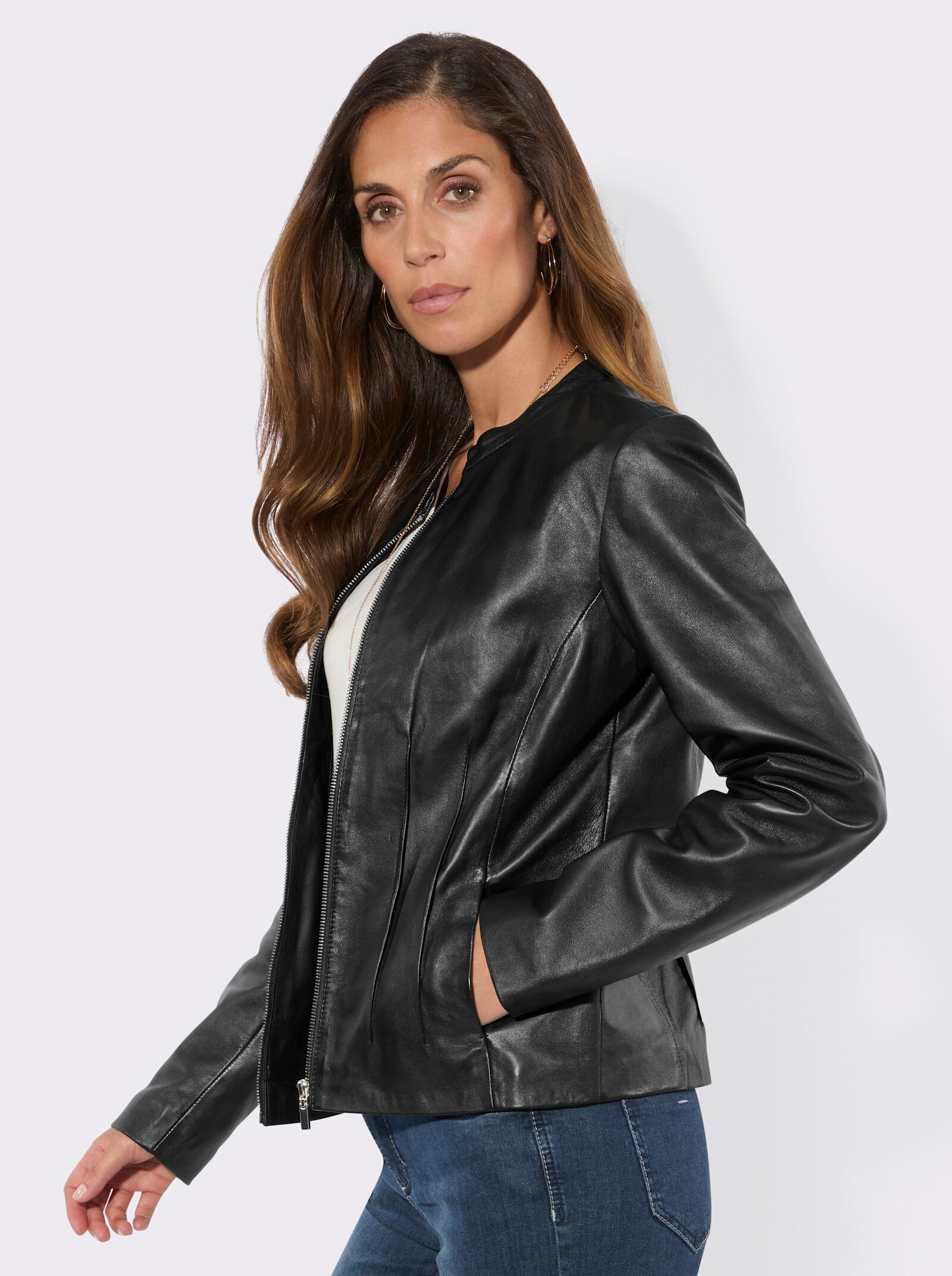 Lederblazer in modisch kurzer Form - schwarz