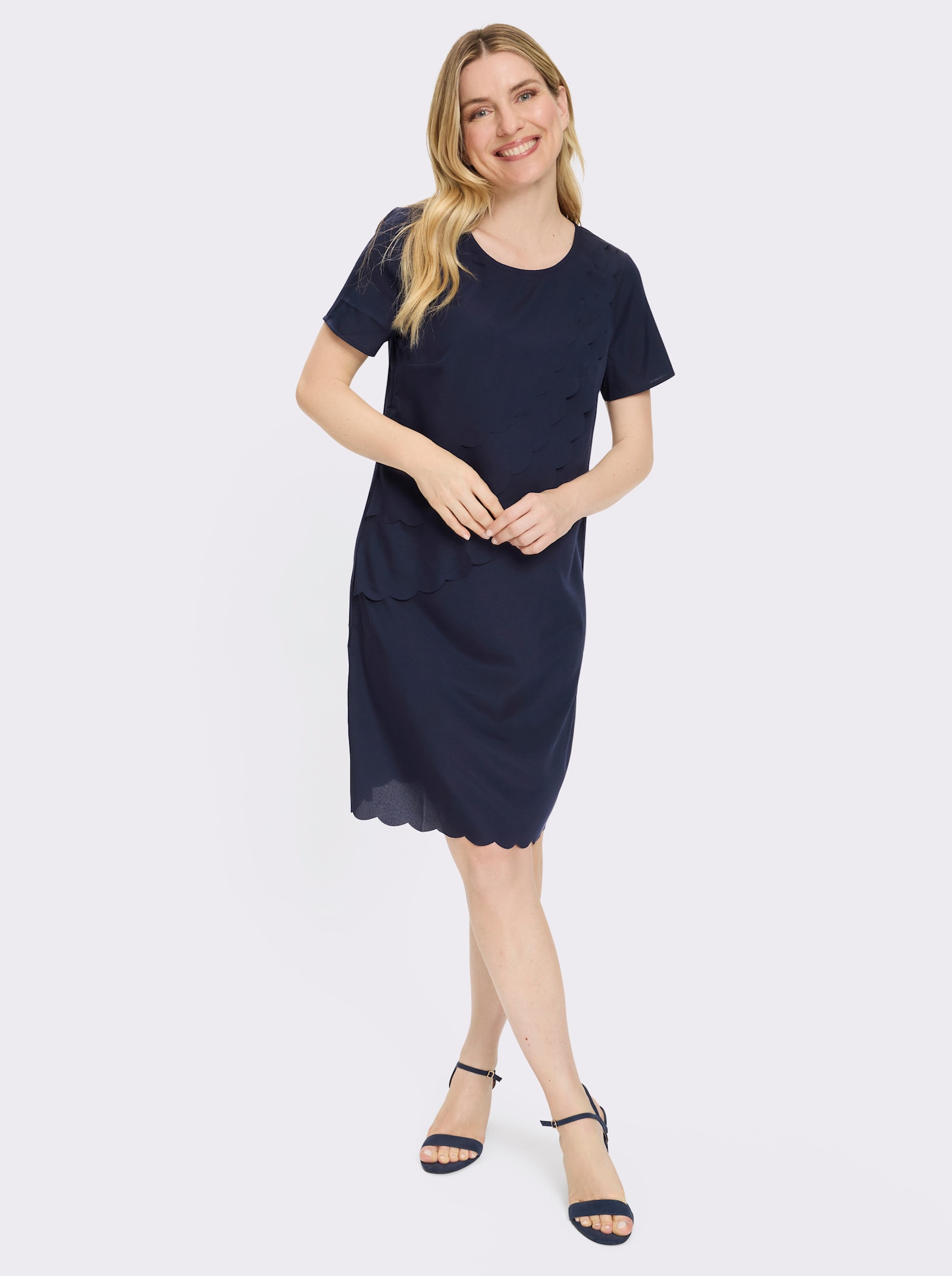 Stufenkleid mit Wellenkanten vorne - marine