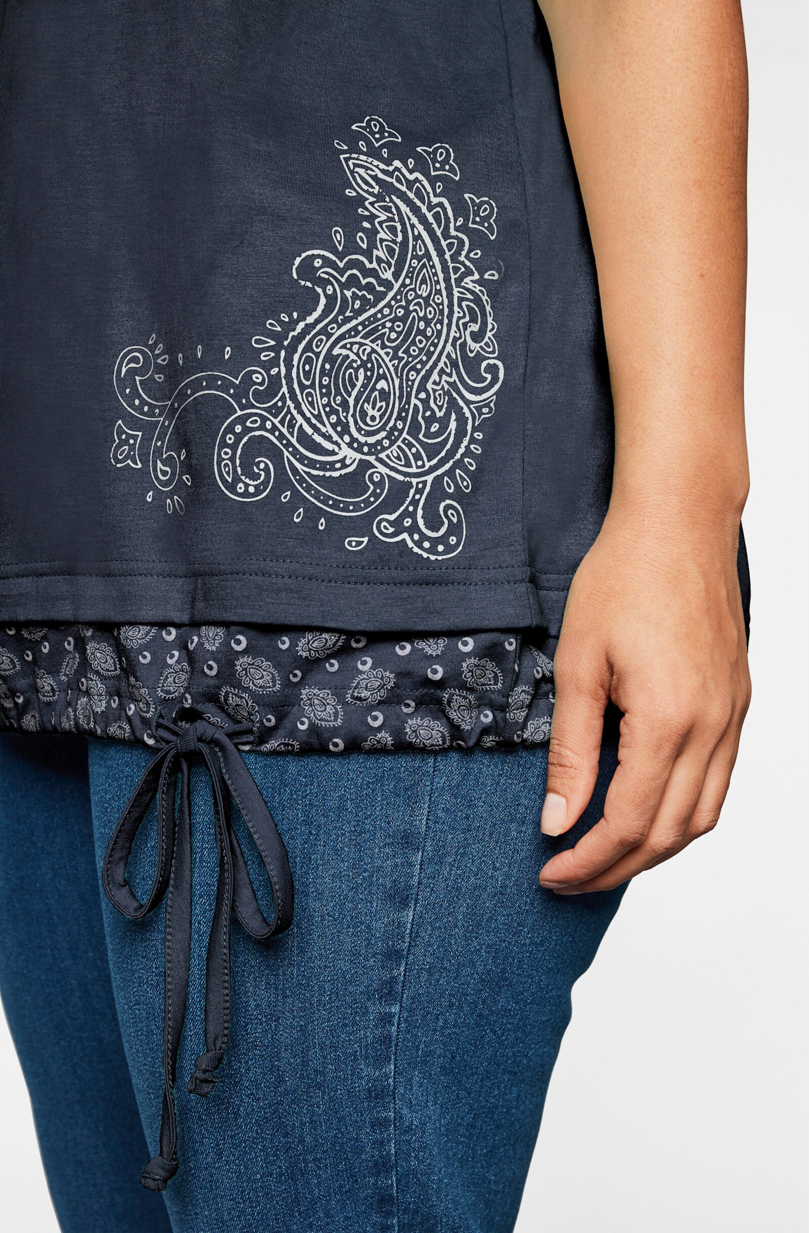 sheego Kurzarmshirt in 2-in-1-Optik - marine