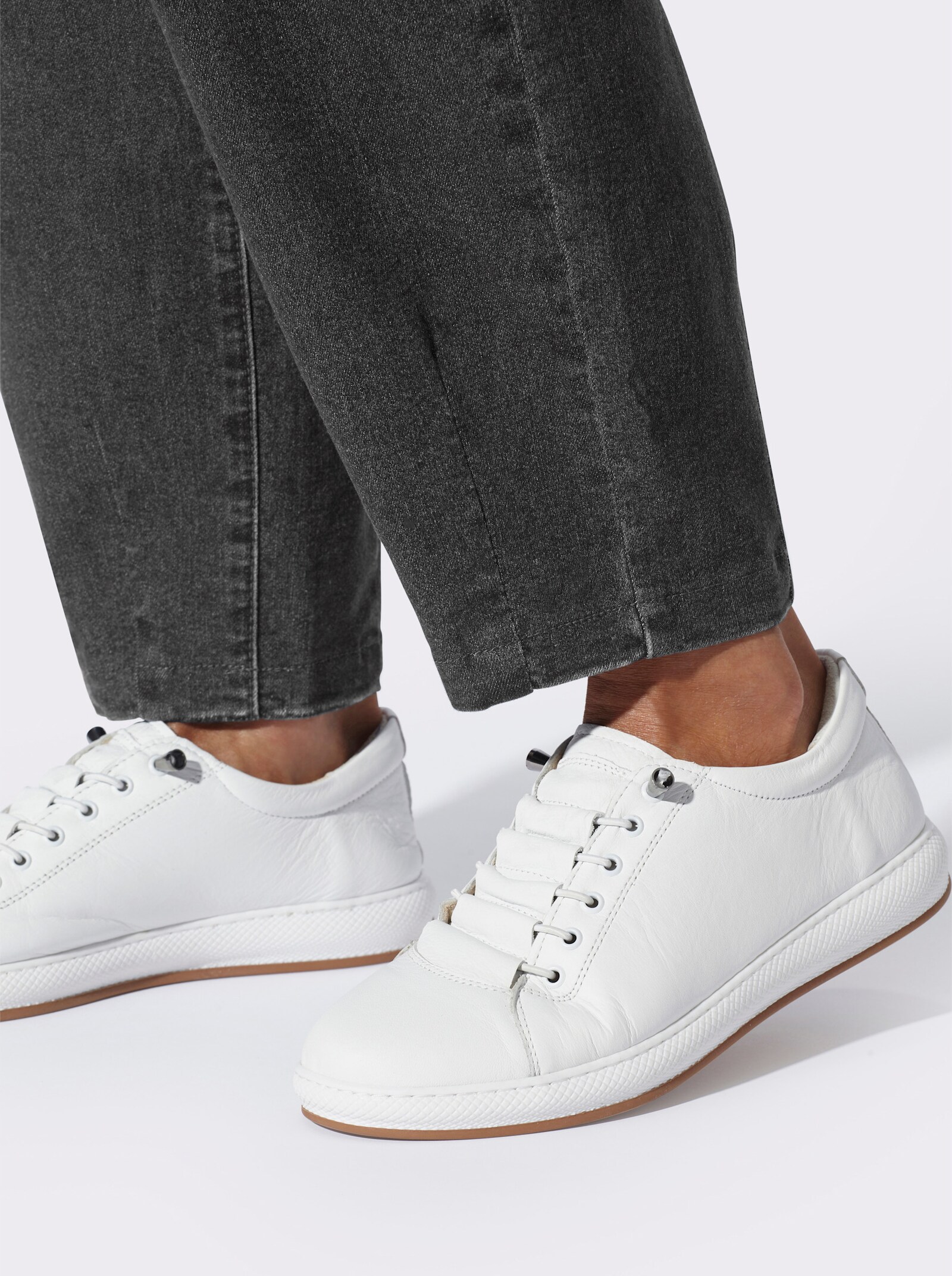 Schlupfjeans Mom-Schnitt mit weiteren Oberschenkeln - grey-denim