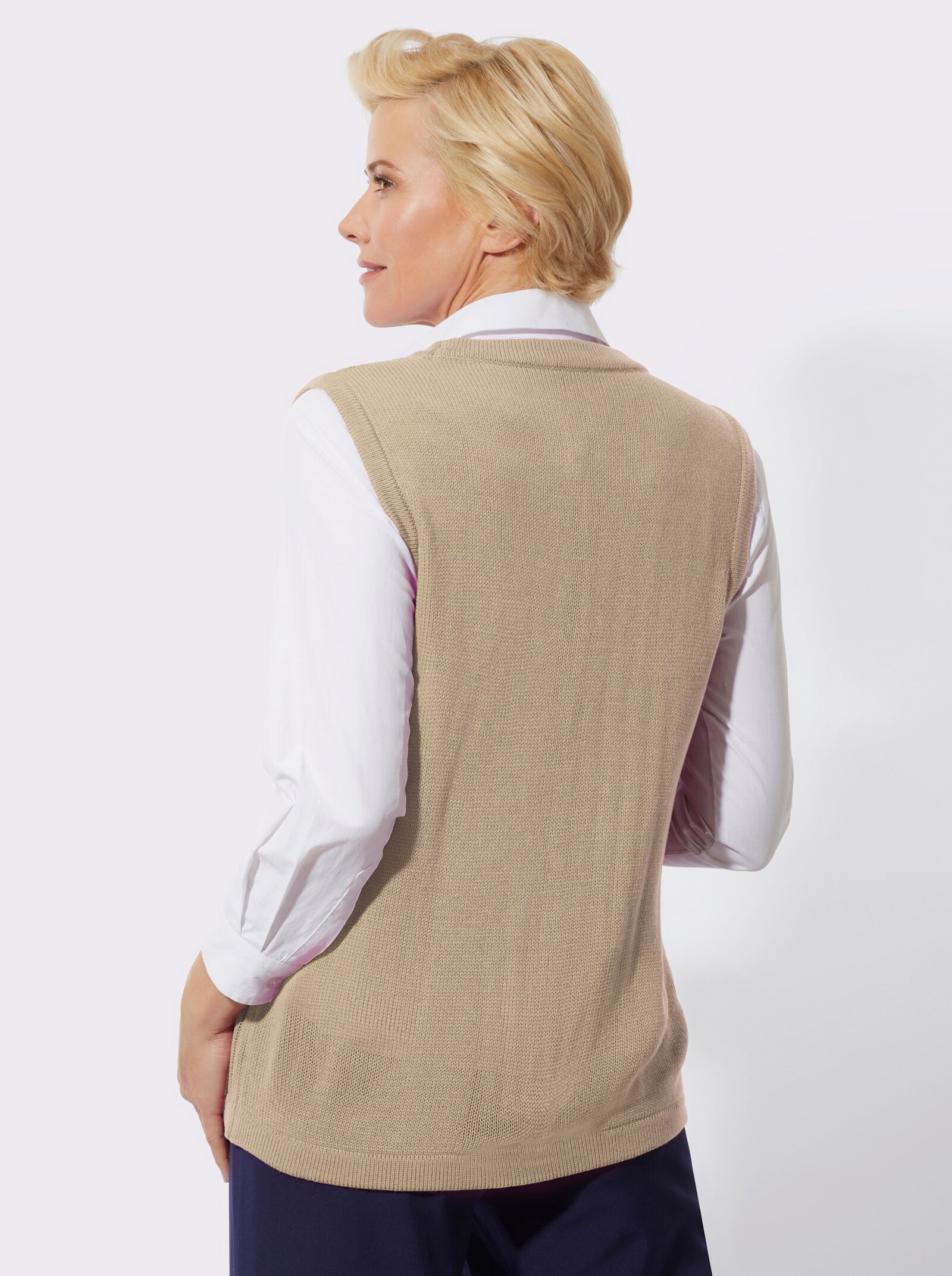 Strickweste mit Zopfmuster - sesam