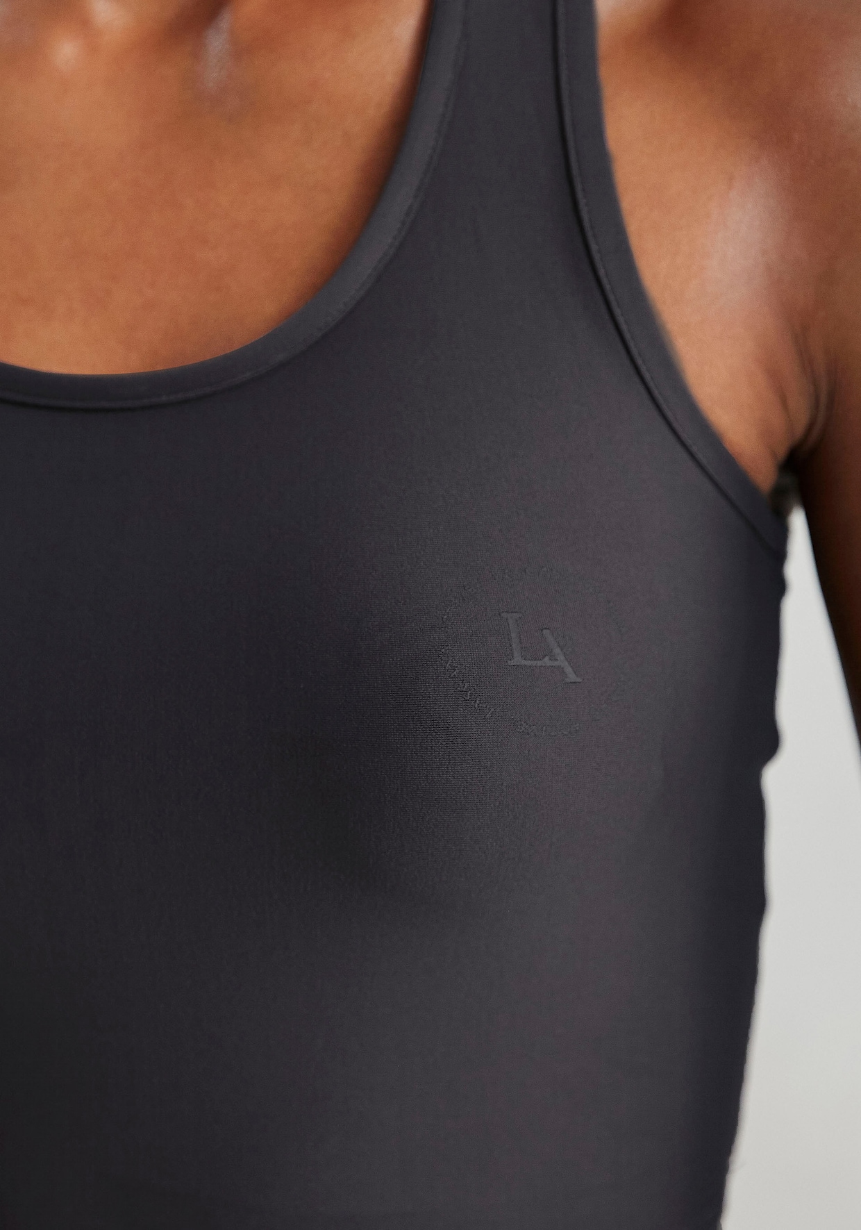 LASCANA ACTIVE Korte top - zwart