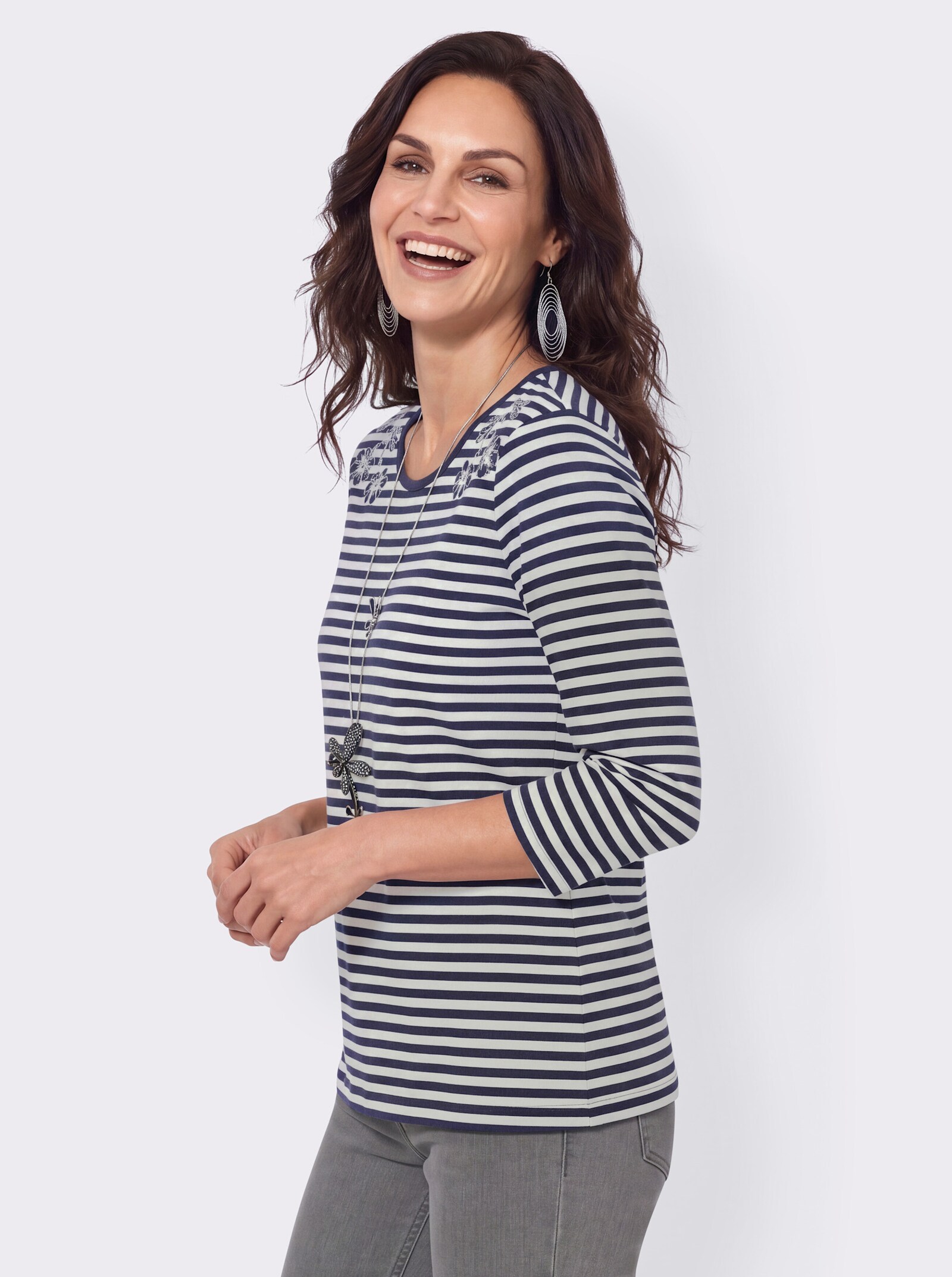 Rundhalsshirt mit Ringeln und Stickerei - marine-ecru-geringelt