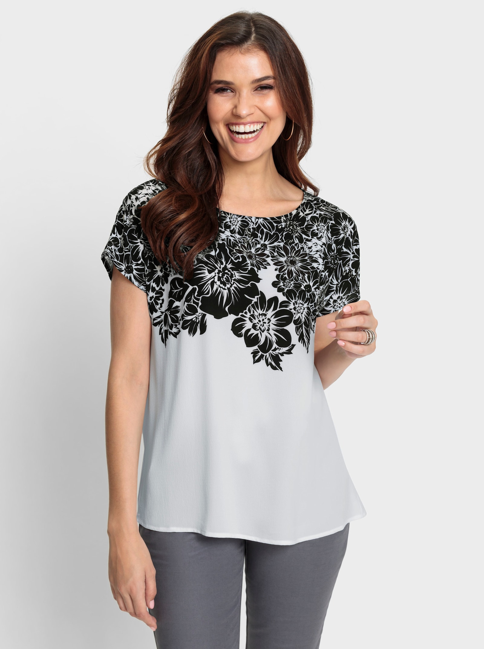 Comfortabele blouse met bloemenprint - wit/zwart geprint