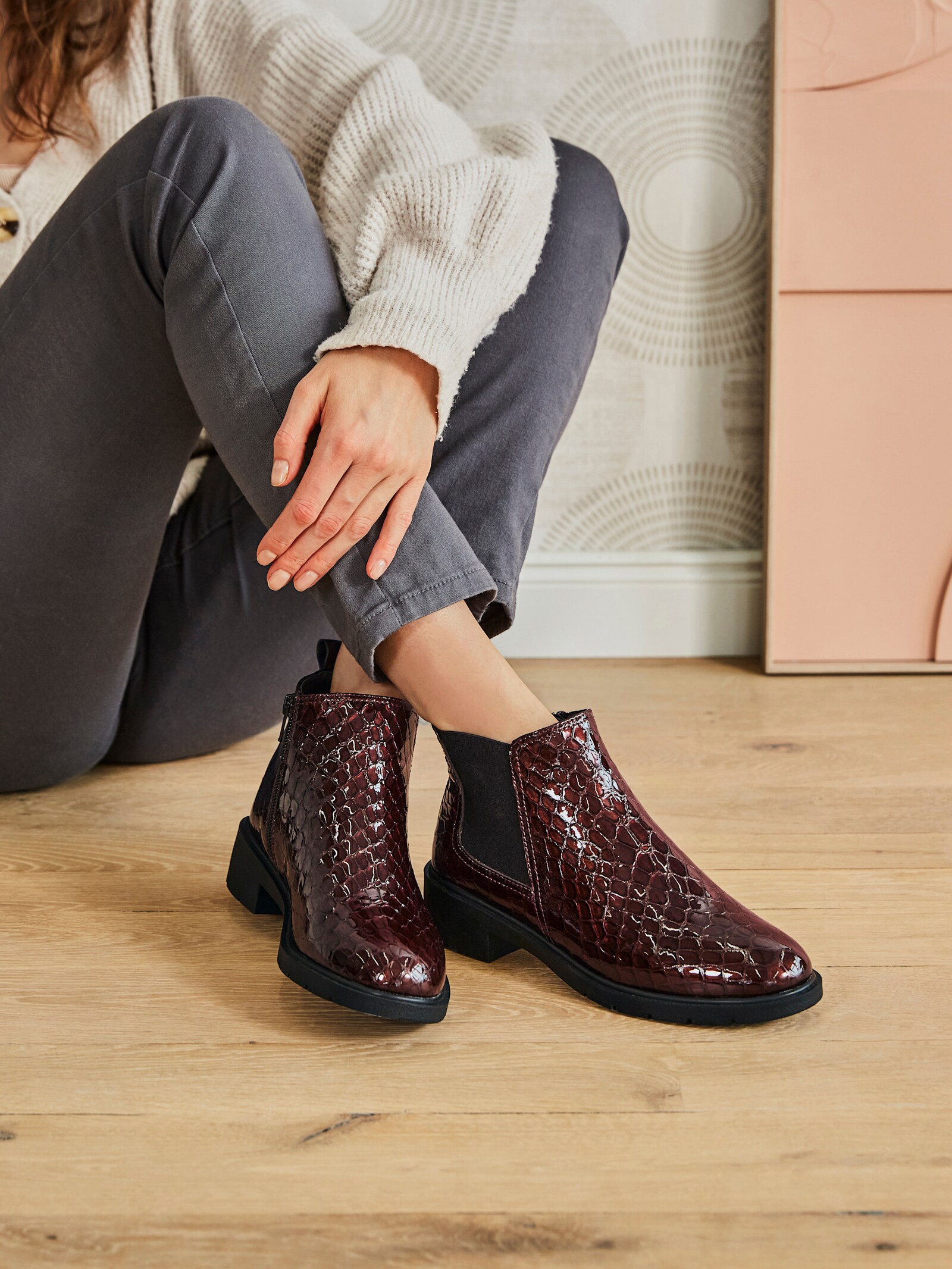 airsoft modern+ Stiefelette mit Prägung im Kroko-Look - braun