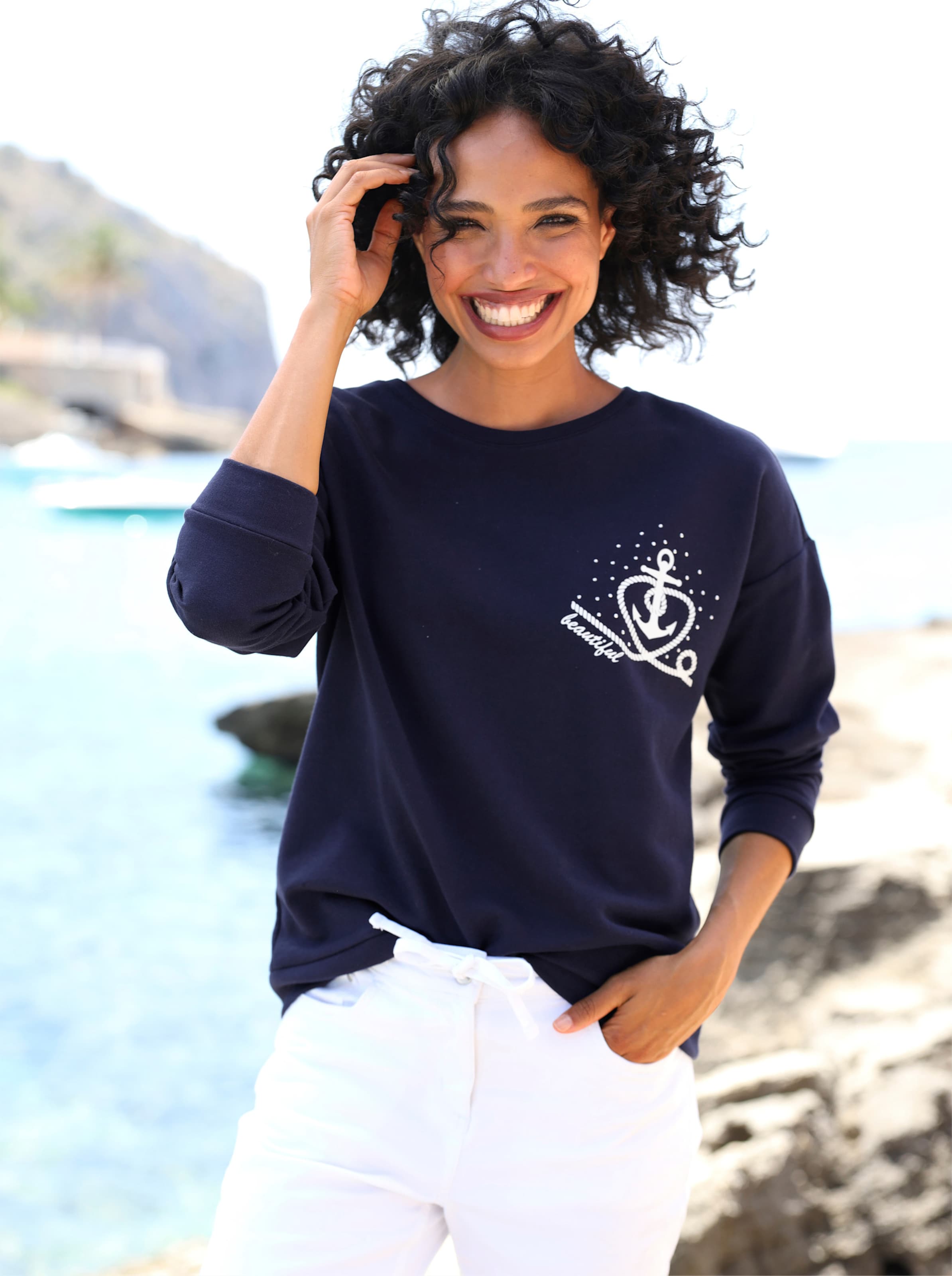 Sweatshirt