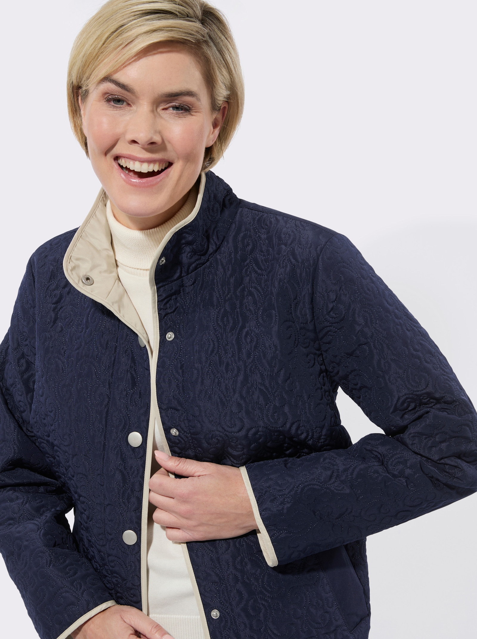 Steppjacke mit Kontrast-Paspelierung - marine