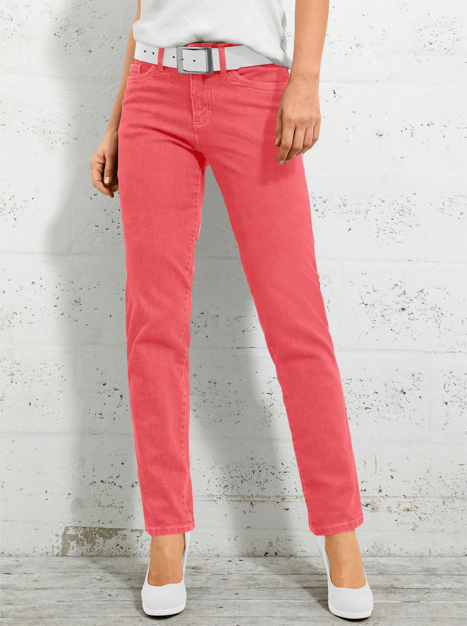 5-pocketjeans met geborduurde achterzakken - koraalrood