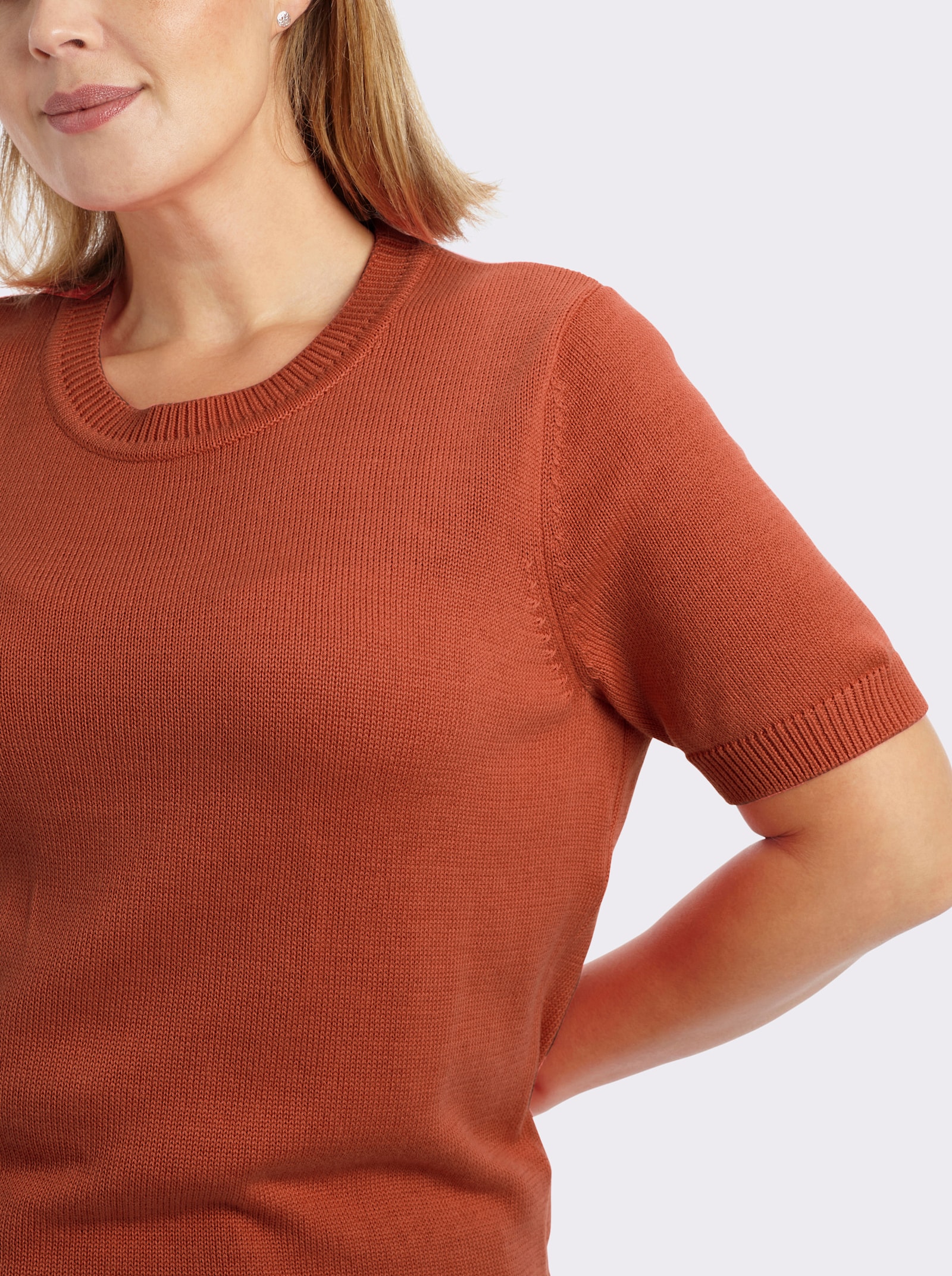 Kurzarmpullover mit Rippabschlüssen - rostrot