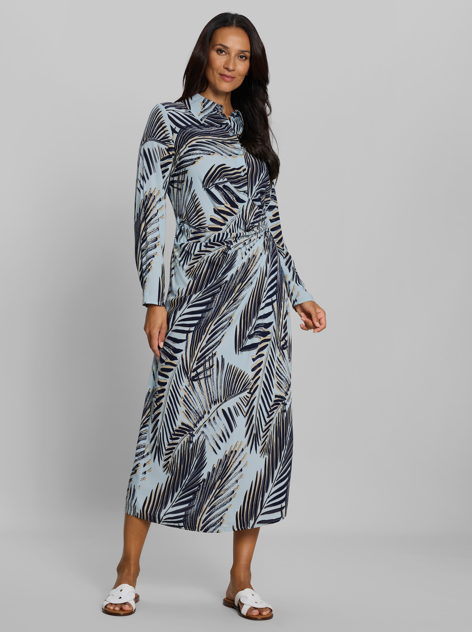 heine Sommerkleid in Wickeloptik - hellblau-marine-bedruckt