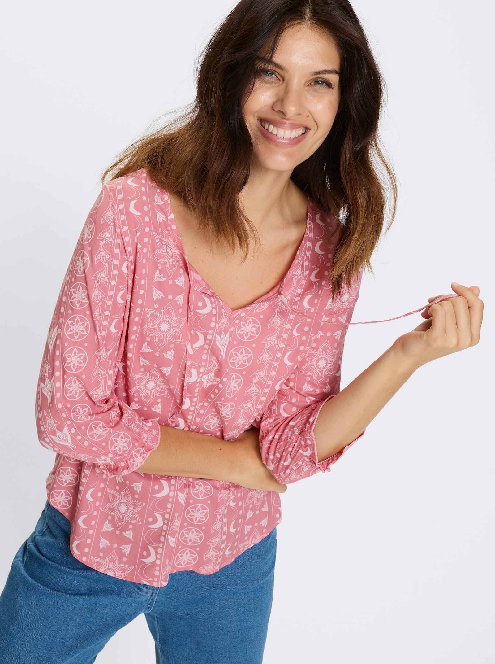 Navliekacia blúzka s etno vzorom - Plameniakovo-svetlobéžová potlač