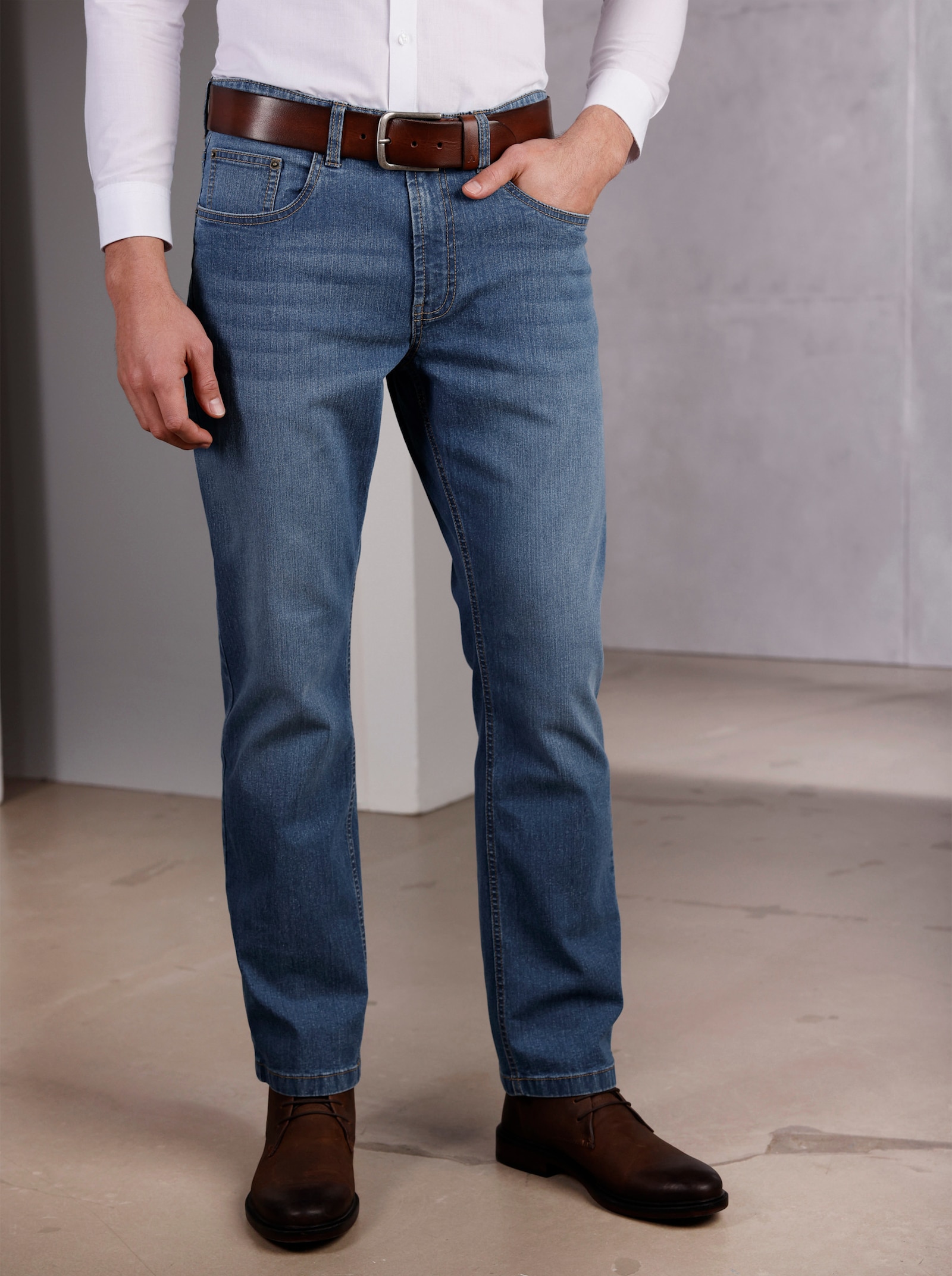 5-vreckové džínsy so špeciálnym vyšúchaním - Modrá džínsovina