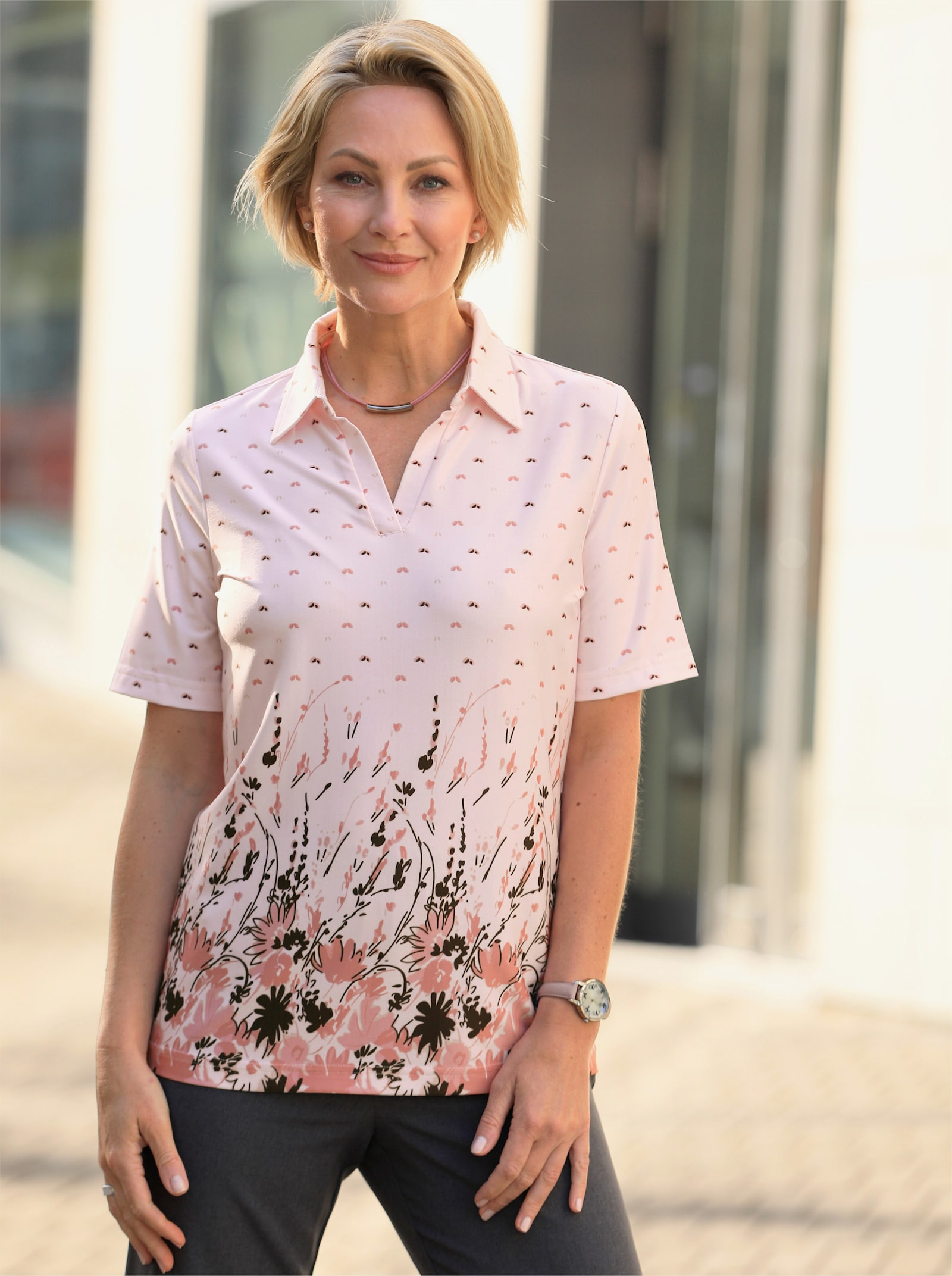 Poloshirt mit Blumen-Motiven - hellrosé-rosenholz-bedruckt