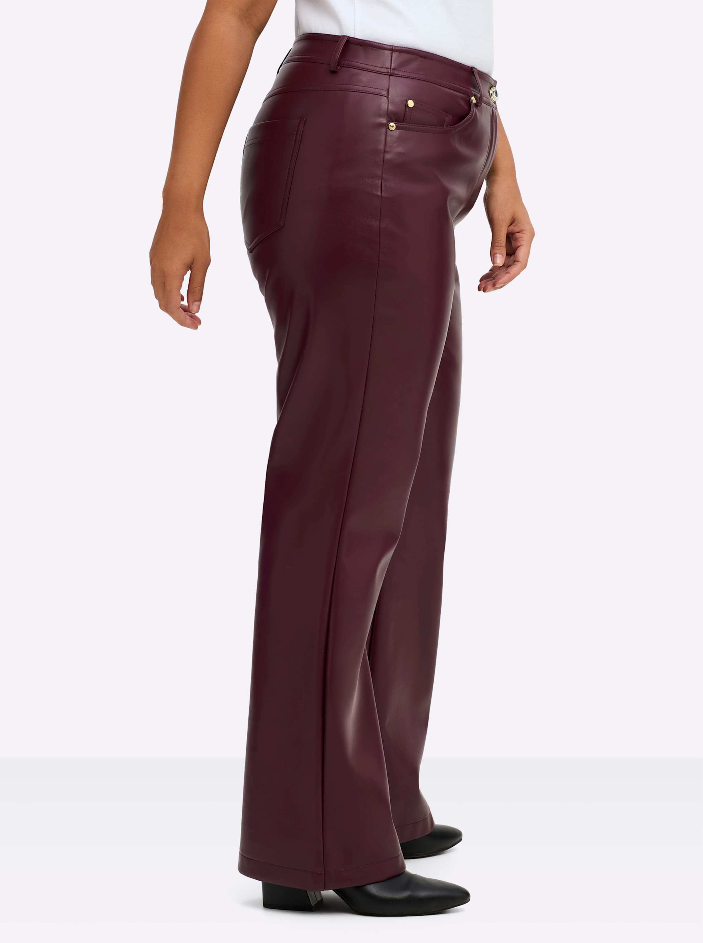 Thumbnail - Lederimitathose