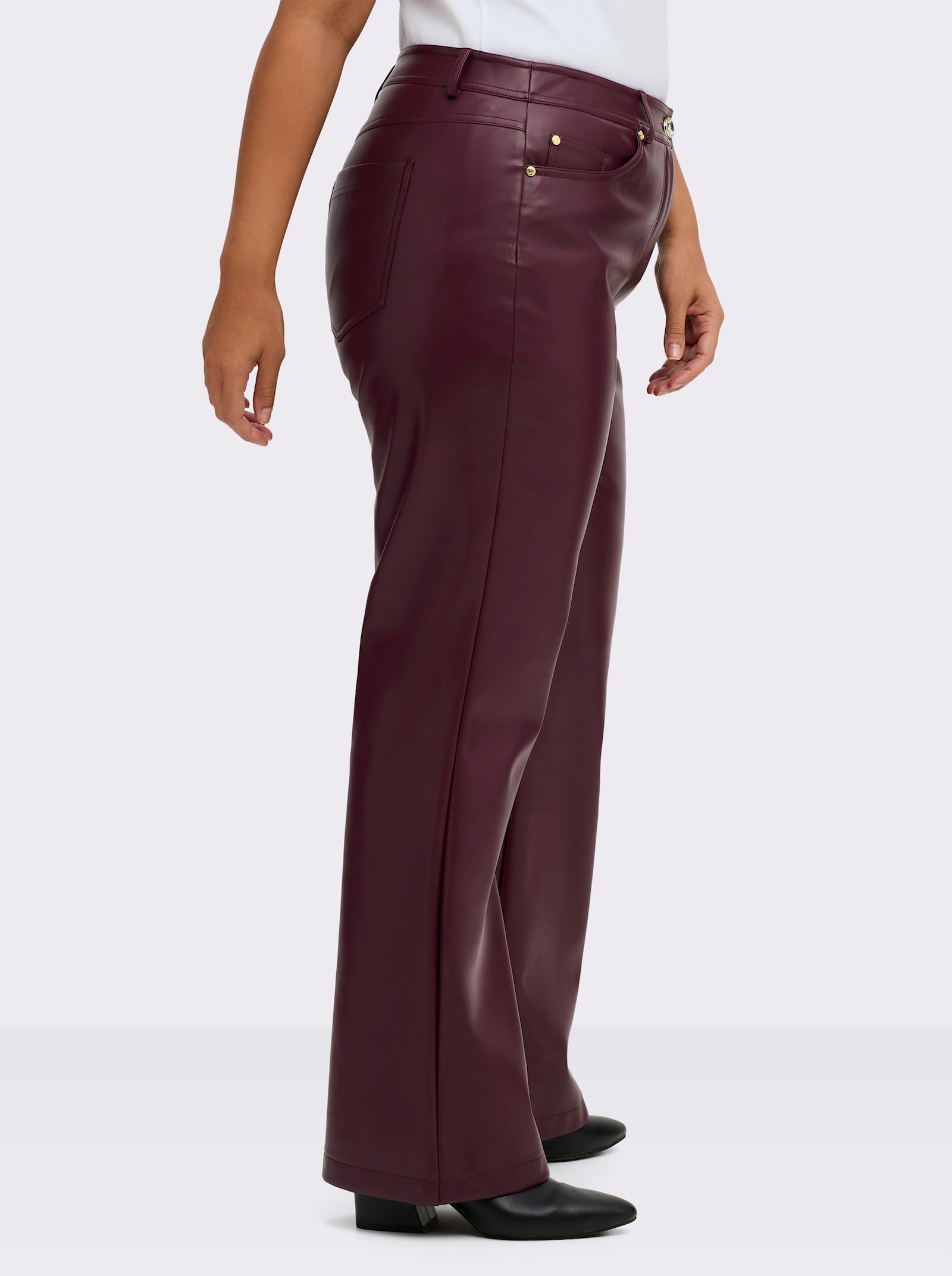 sheego Lederimitathose mit Formbund, in Bootcut-Form - burgund