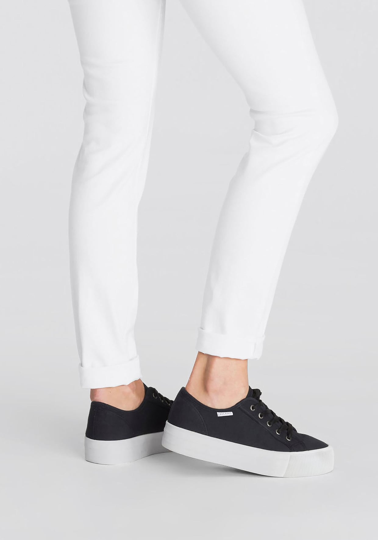 LASCANA Sneaker - zwart