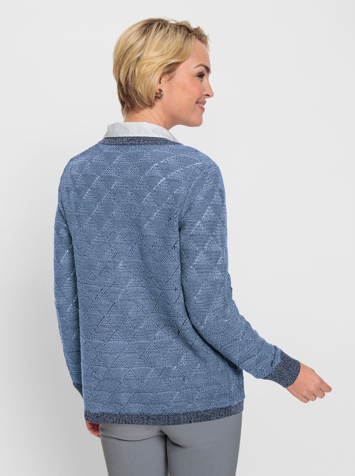 Strickjacke - himmelblau-schwarz-gemustert