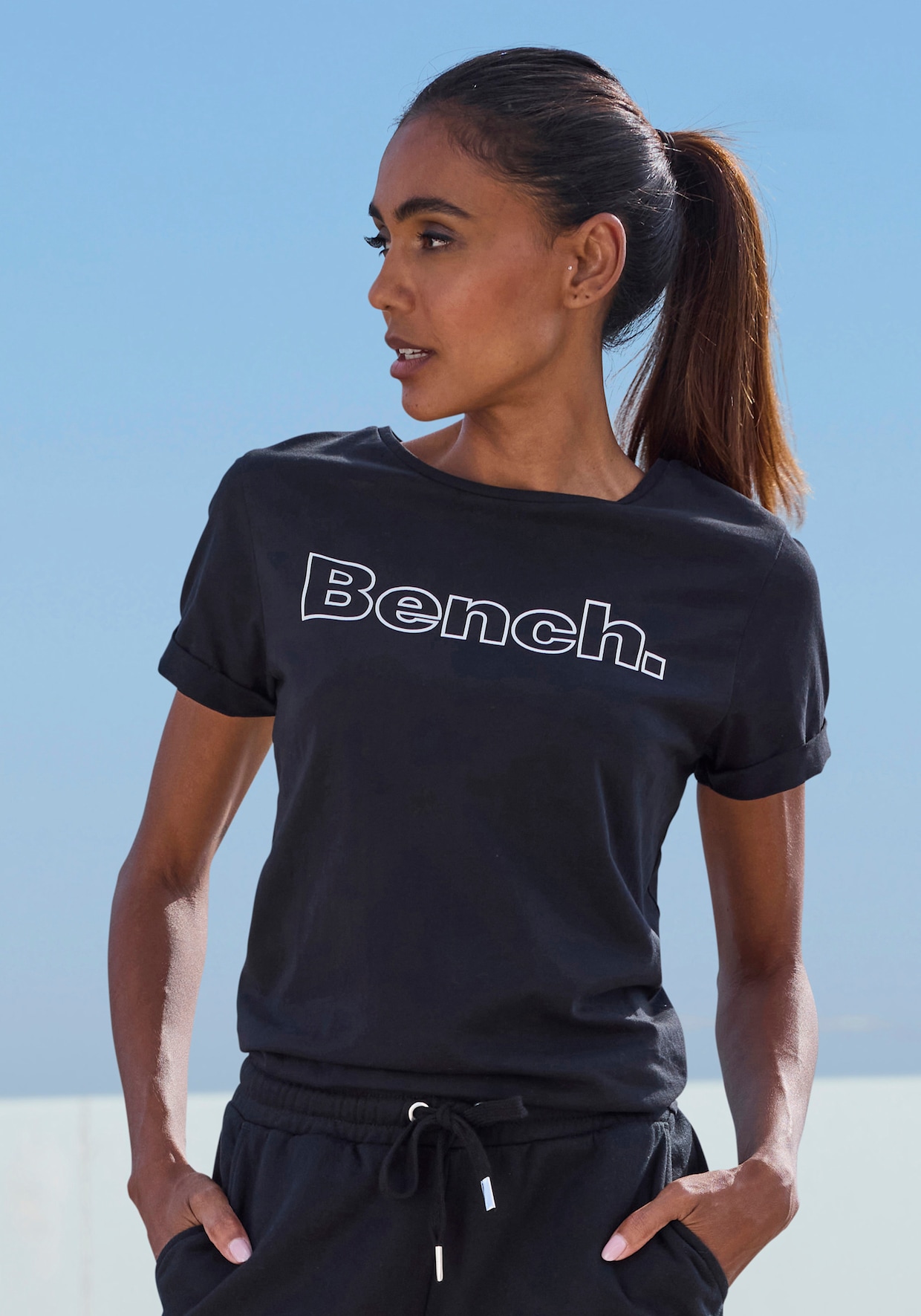 Bench. Loungewear T-Shirt - 1x weiß, 1x schwarz