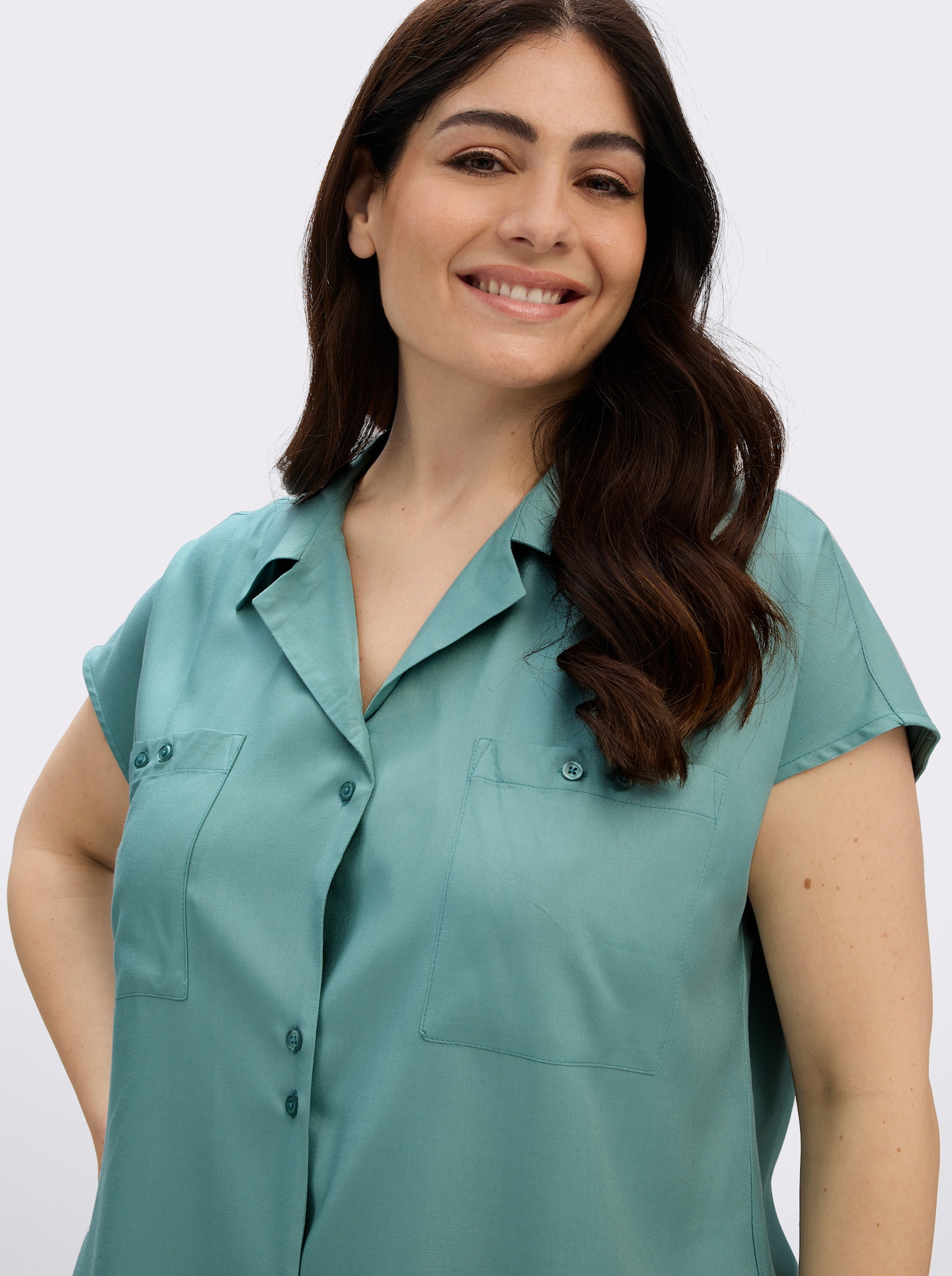 Longbluse in Oversize-Form, 100% Viskose - salbei