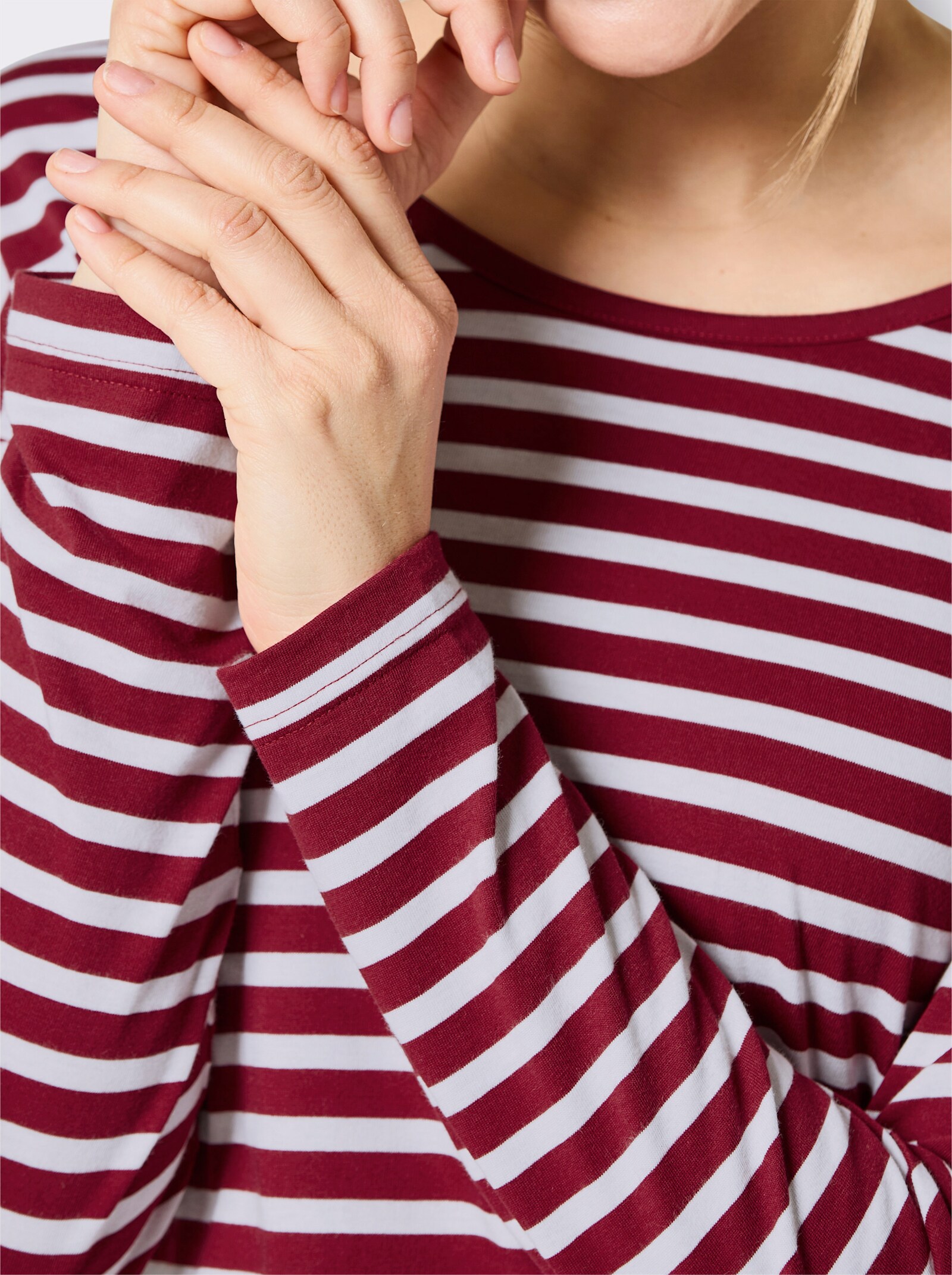 Langarmshirt mit Ringelmuster - kirsche-weiß-geringelt