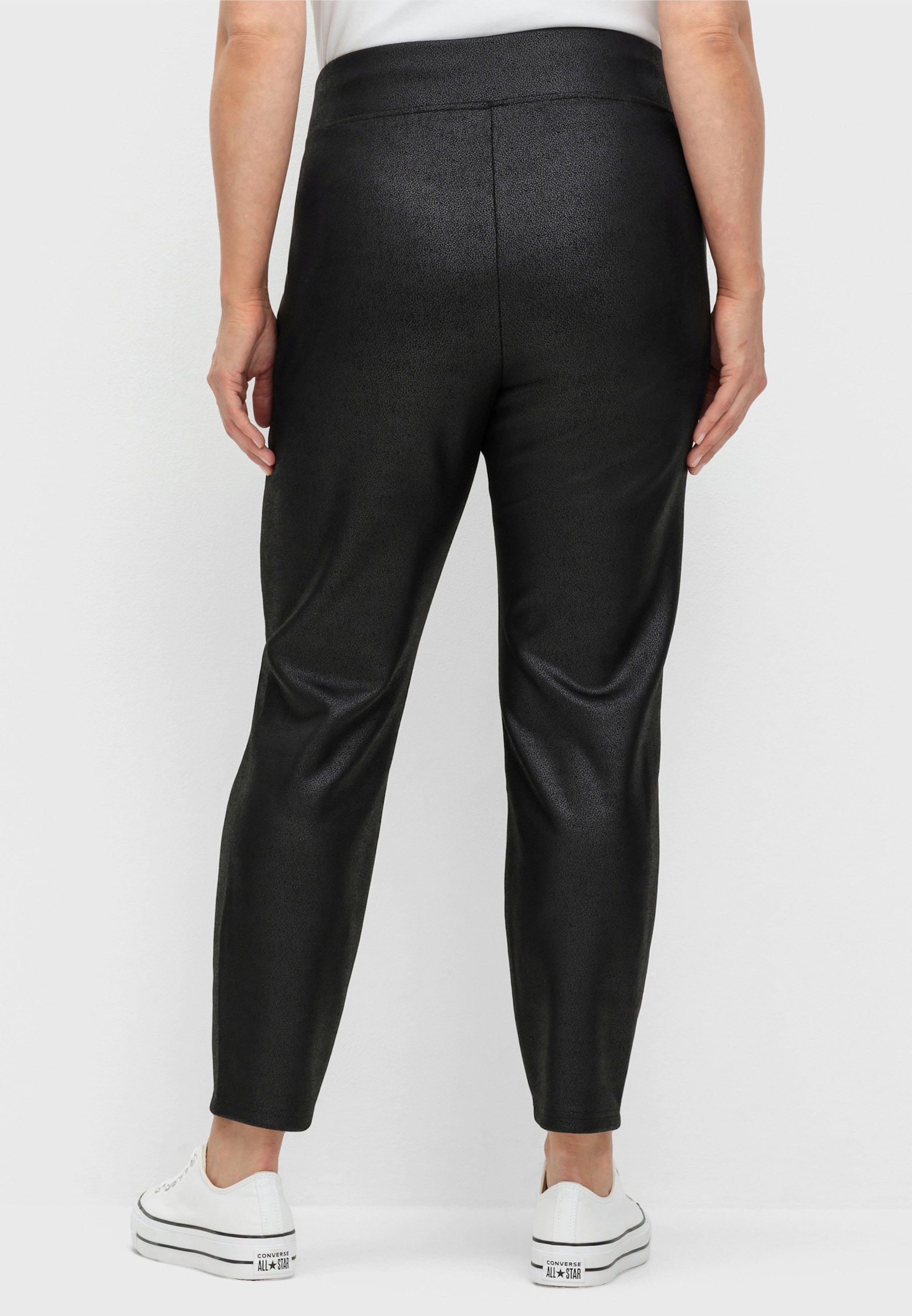 sheego Legging in glanzende leerlook - zwart