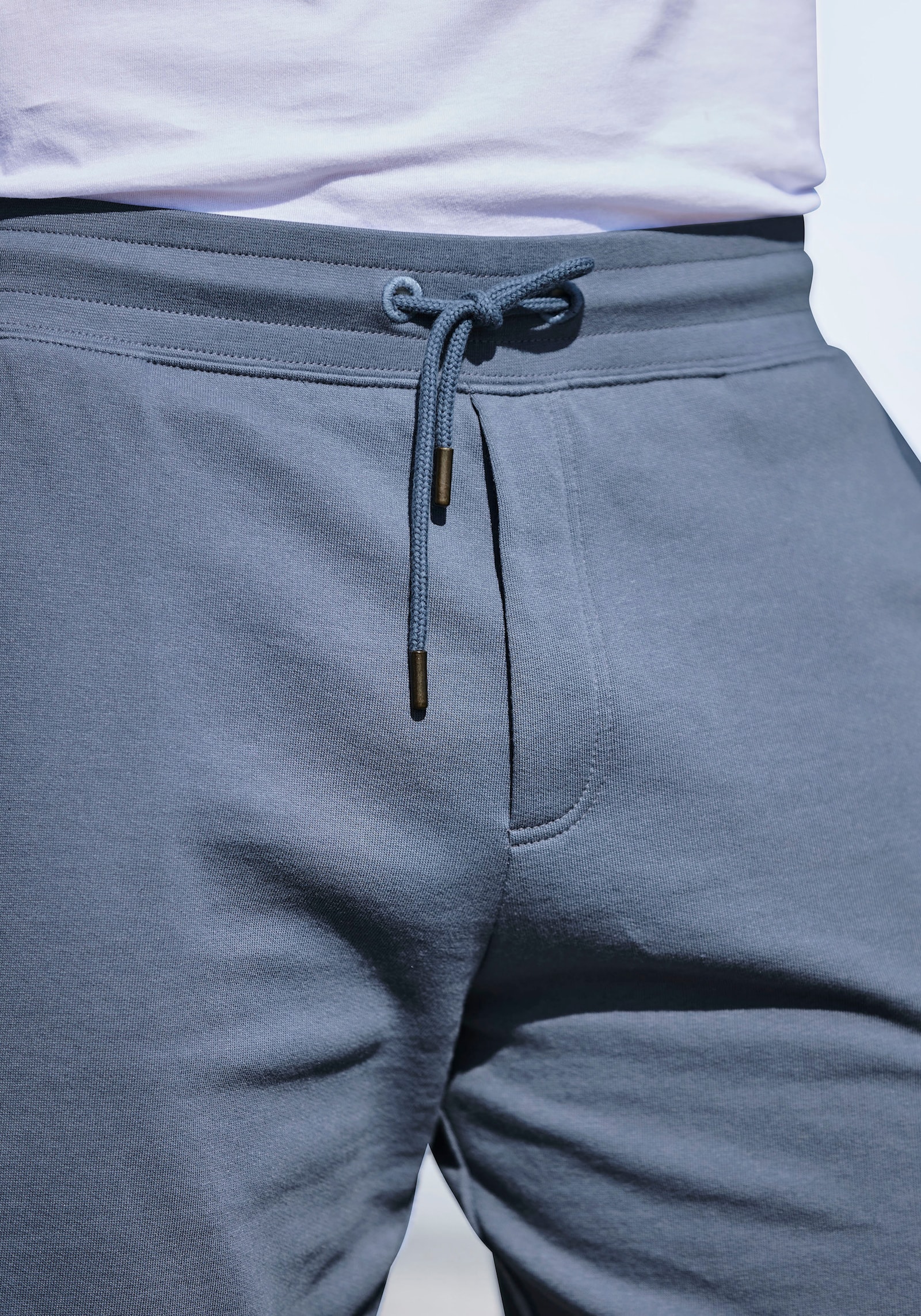 AUTHENTIC LE JOGGER Sweatshorts - blau