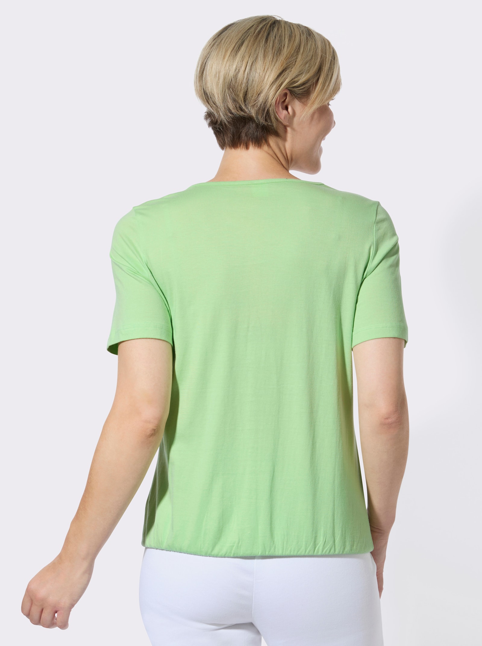 Kurzarmshirt mit Zierknöpfen - reseda
