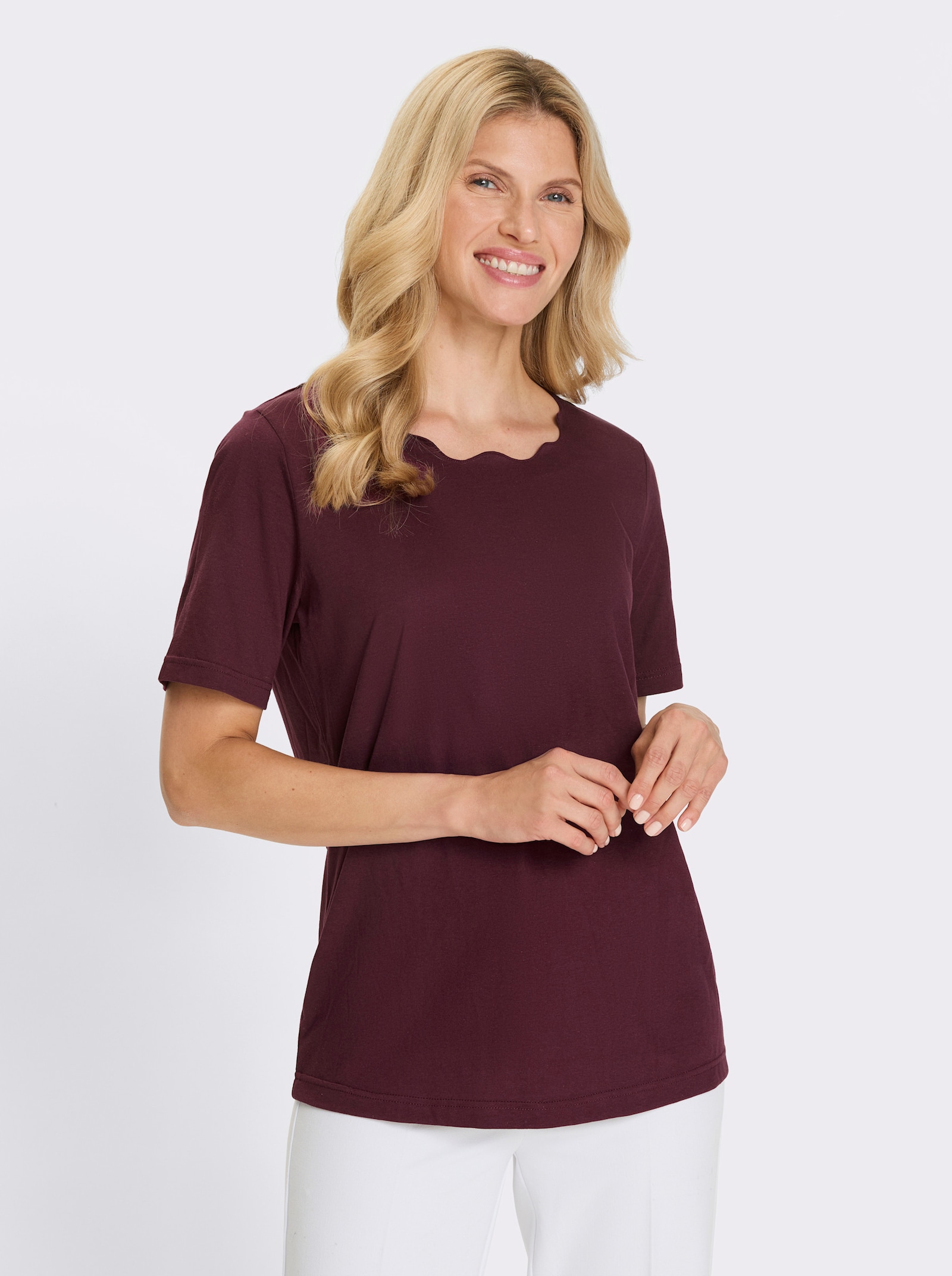 Kurzarmshirt mit Wellenkante - burgund