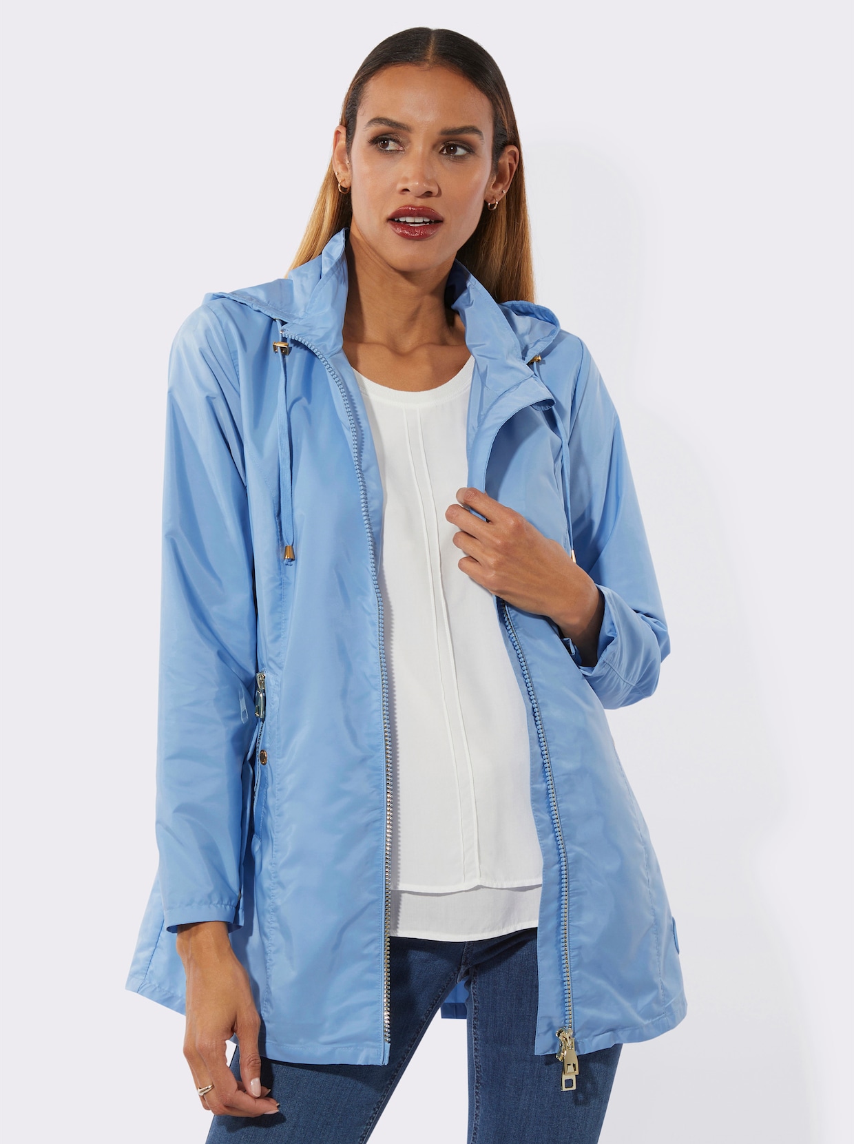 Übergangsjacke mit Tunnelzug auf Taillenhöhe hinten - himmelblau