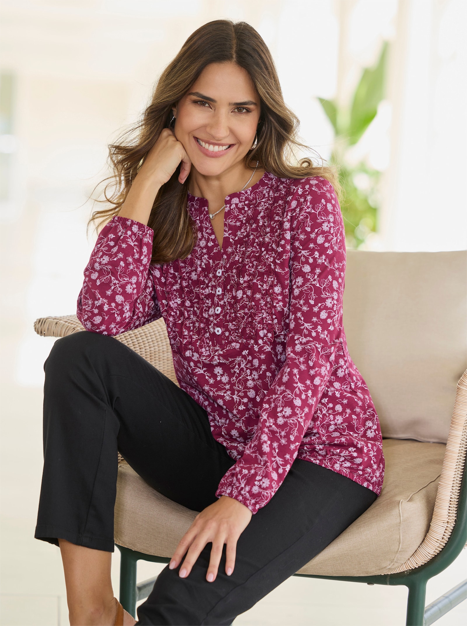 Langarmshirt mit Rüschen am Ausschnitt - bordeaux-ecru-bedruckt