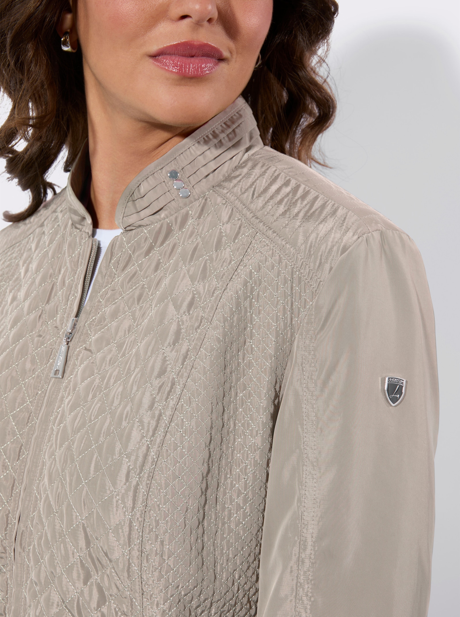 Veste matelassée avec poches à glissière invisibles - beige